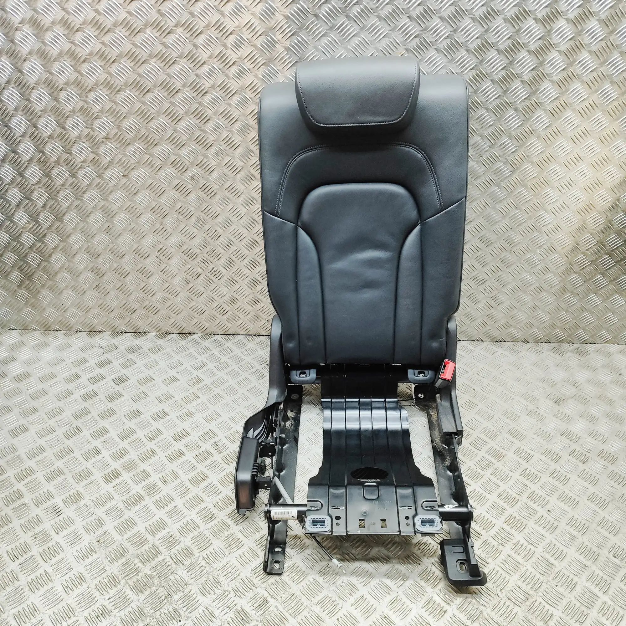Audi Q5 (8R) Takapenkki Rear seat — AUDI Q5 (8R) (2008-2017) — 8R088610...