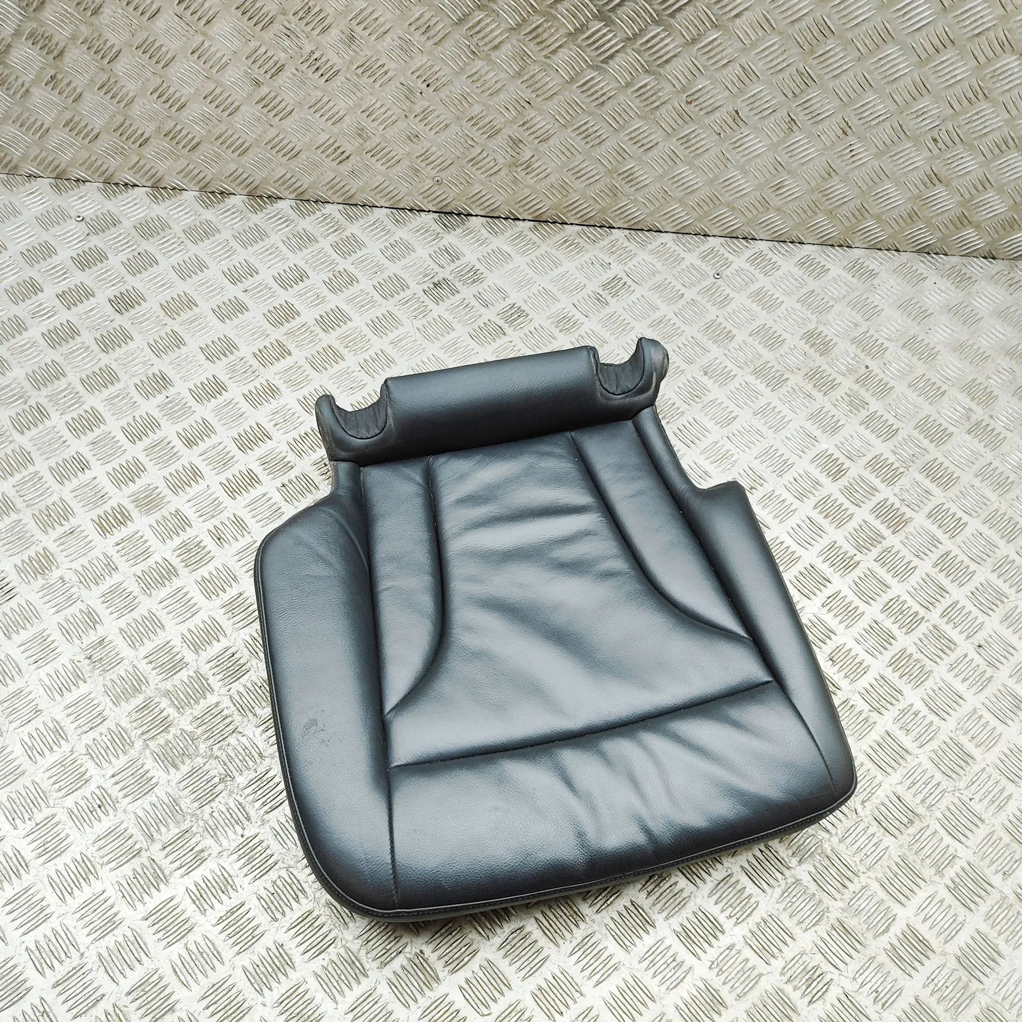 Audi Q5 (8R) Takapenkki Rear seat — AUDI Q5 (8R) (2008-2017) — 8R088537...