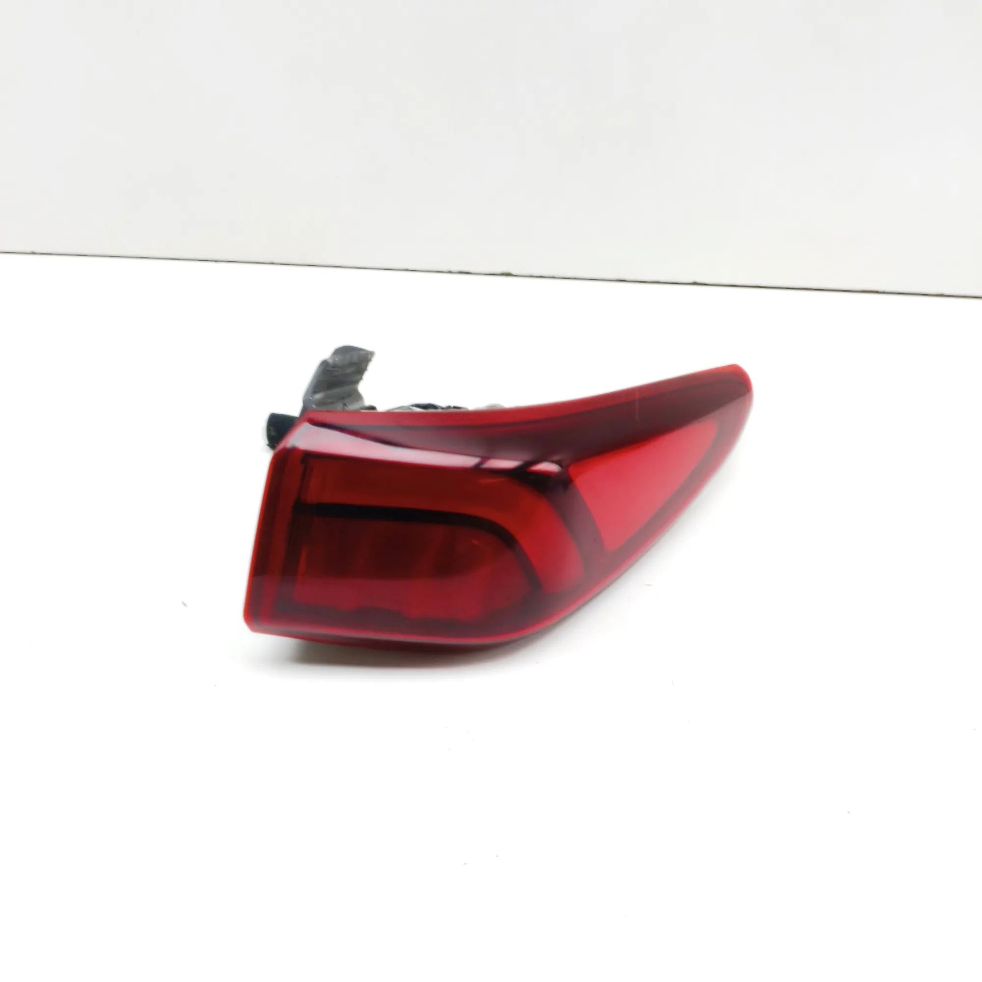 Hyundai Kona Rear Right Tail Light Rear Right Tail Light — HYUNDAI KONA (2017-...)...