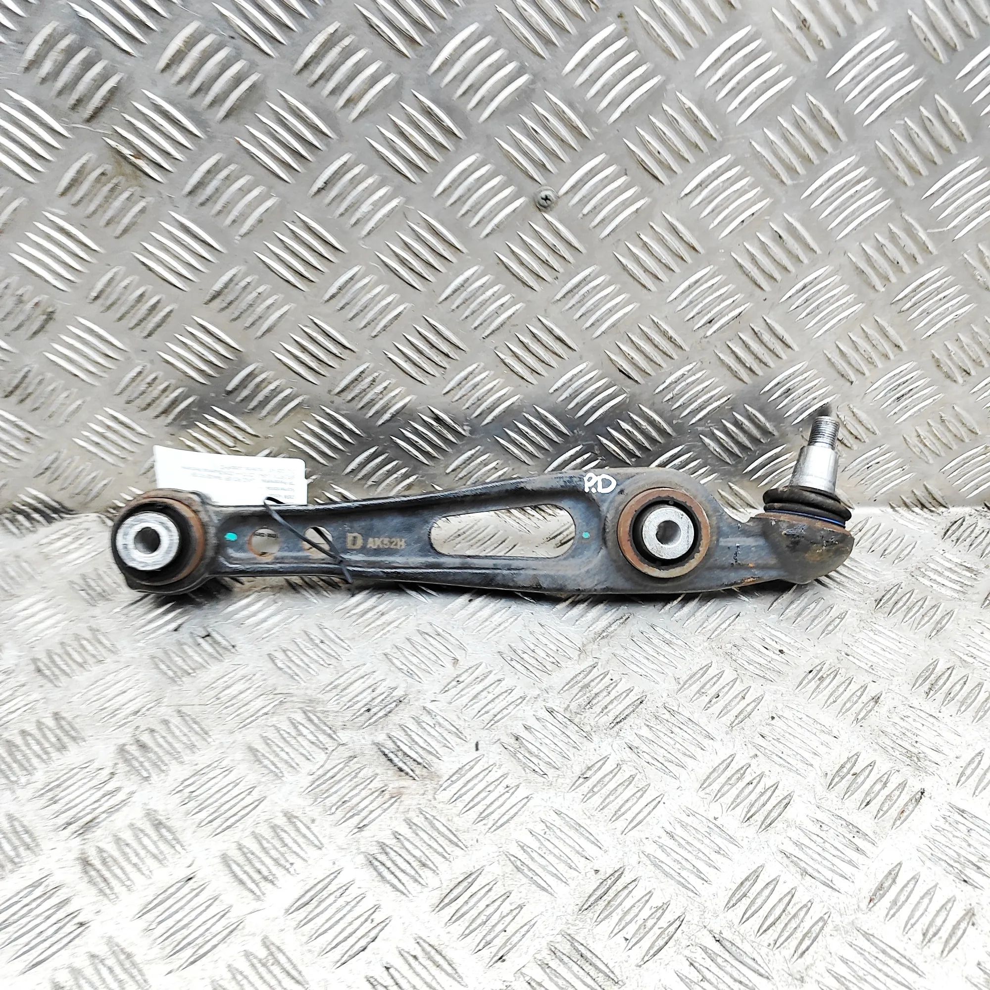 Land Rover Range Rover Sport (L494) Front Right Lower Control Arm Front Right Lower Control Arm — LAND ROVER RANG...