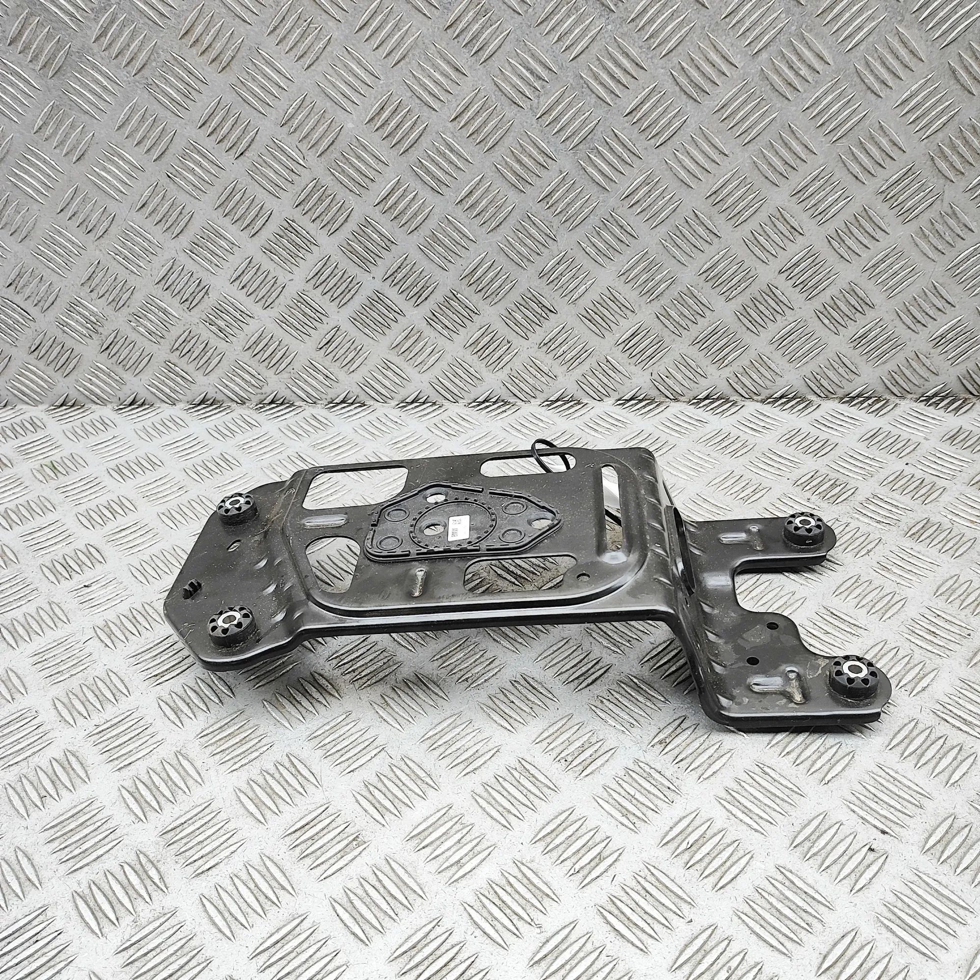 BMW X5 (G05) Bracket Bracket — BMW X5 (G05) (2018-...) — 5A5D5D5

Pa...