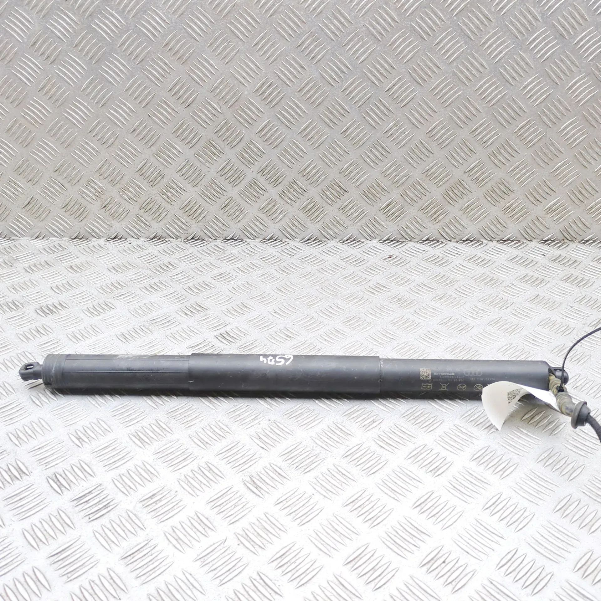 Audi Q3 (F3) Left Side Tailgate Gas Strut Left Side Tailgate Gas Strut — AUDI Q3 (Sportba...