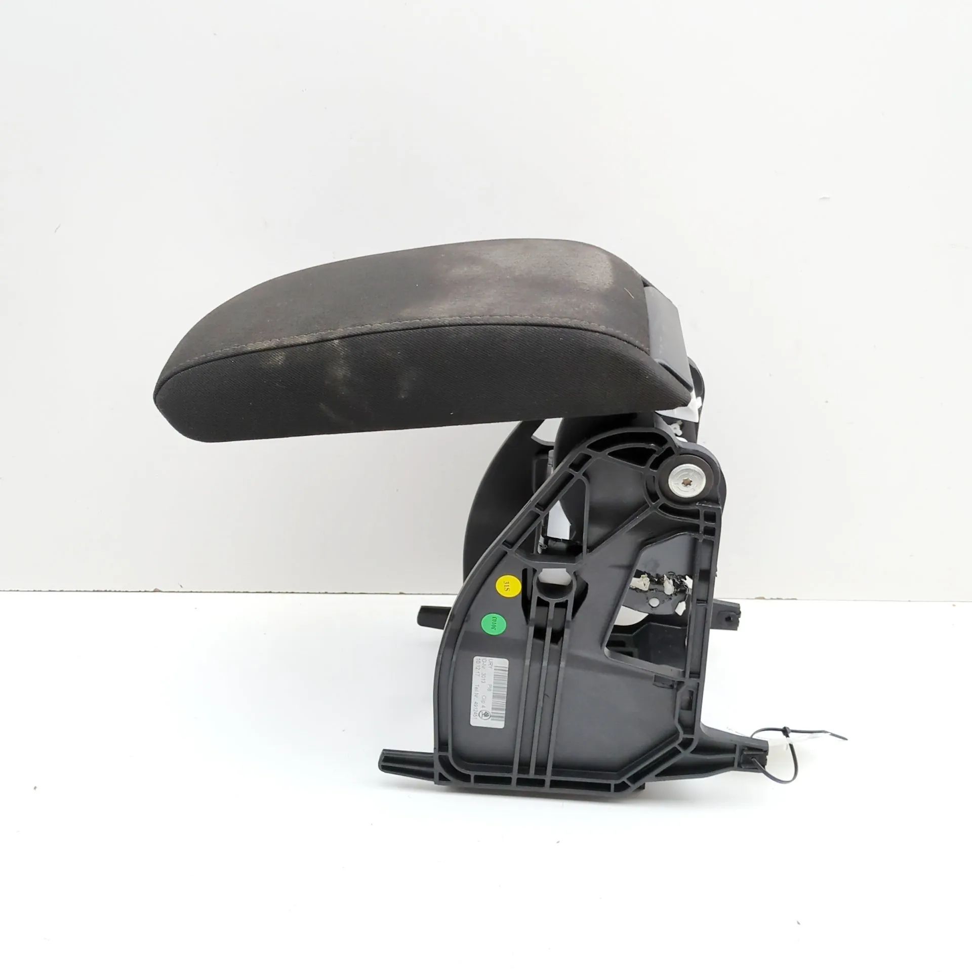 Skoda Octavia Käsinoja Armrest — SKODA OCTAVIA (III Combi 5E5) (2012-2...