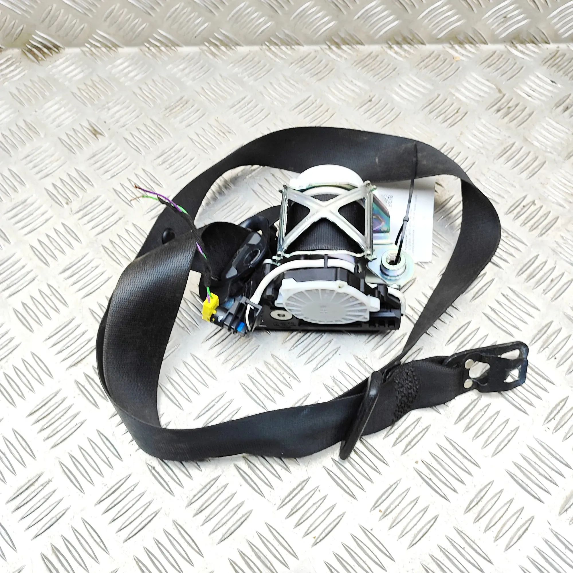 Porsche Panamera Front Left Seatbelt