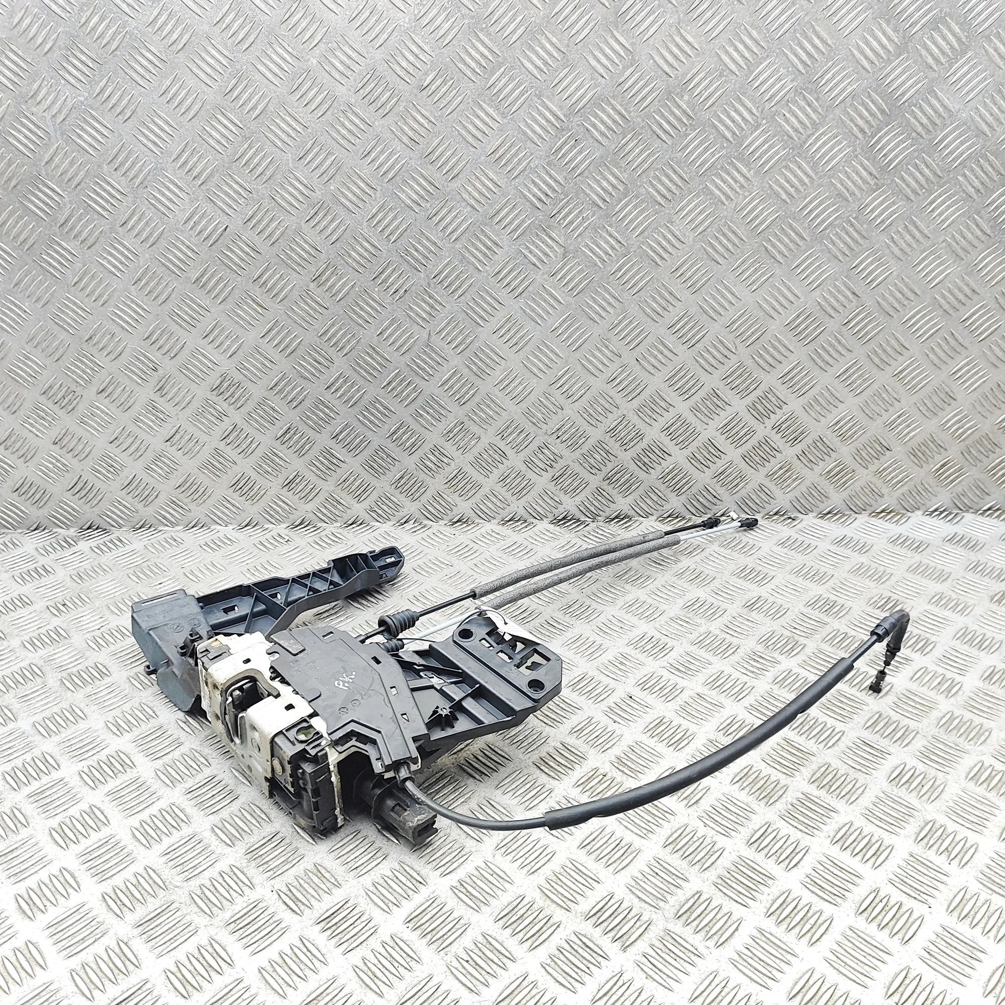 Jeep Cherokee (KL) Door lock — front left Door lock — front left — JEEP CHEROKEE (KL) (20...