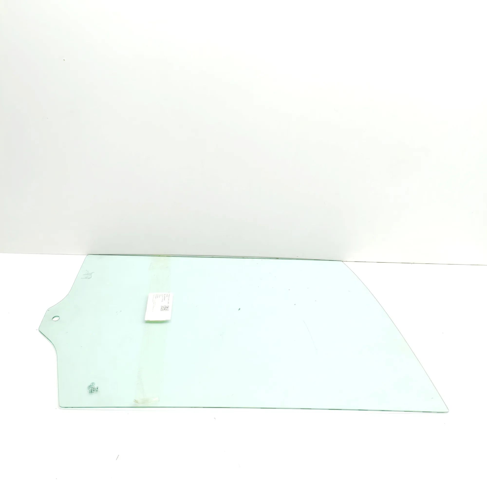 Volkswagen Crafter Front Left Door Window
