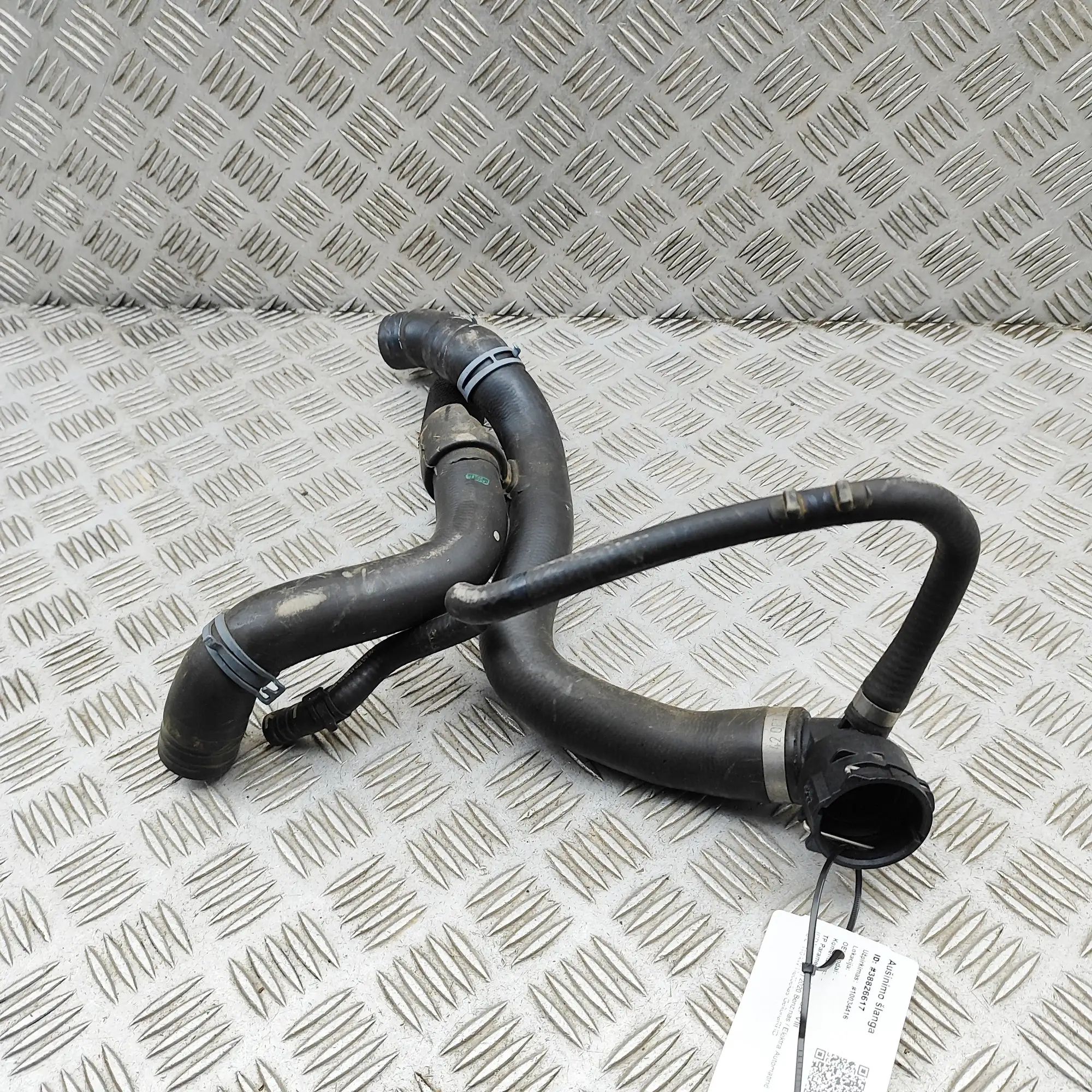 Volkswagen Golf 7 Coolant hose