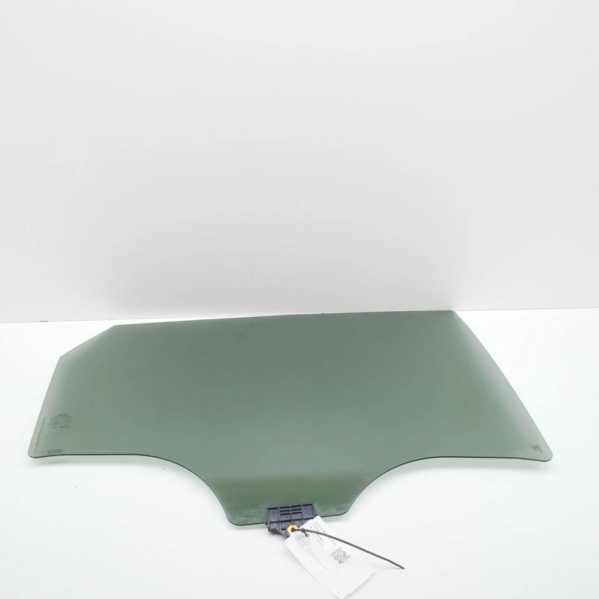 Kia Niro Right rear door window