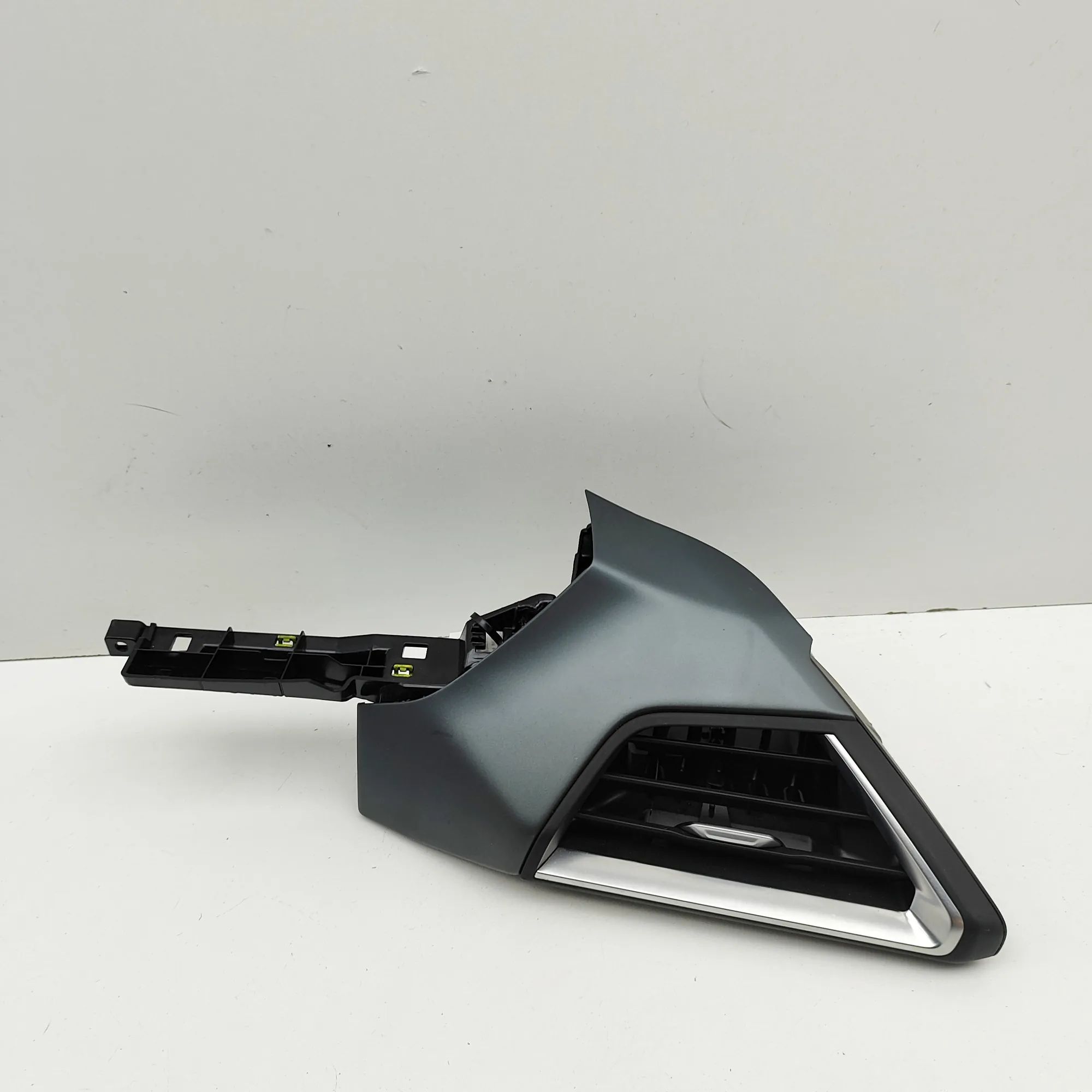 Audi e-tron GT (FW) Dashboard Air Vents