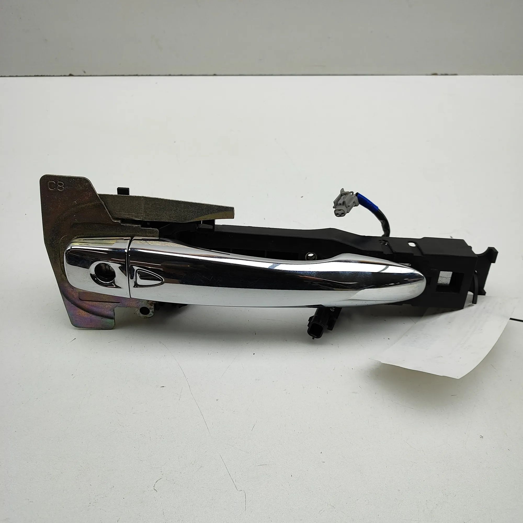 Exterior door handle — front right