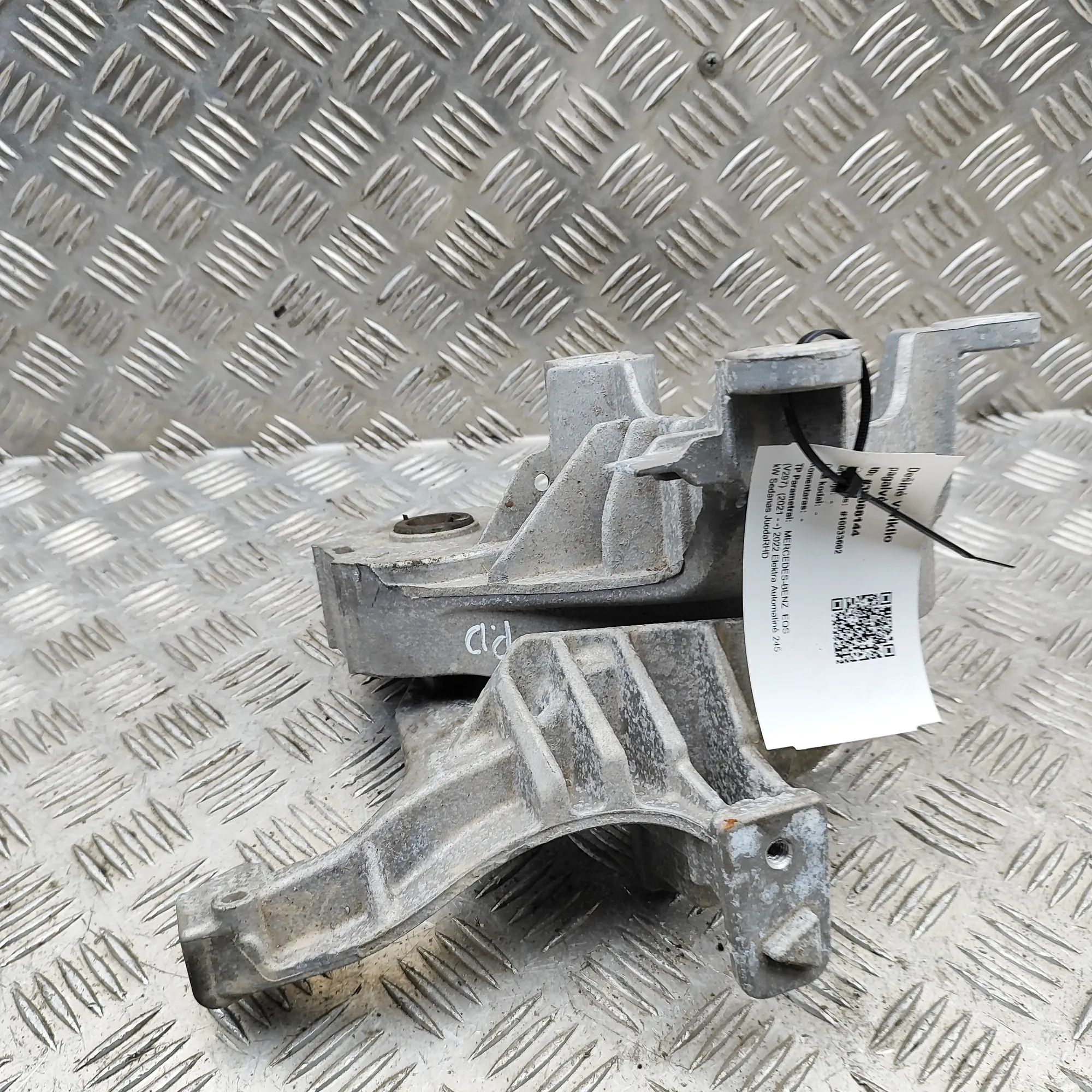 Mercedes-Benz EQS (V297 / X296) Air Conditioner Compressor Bracket