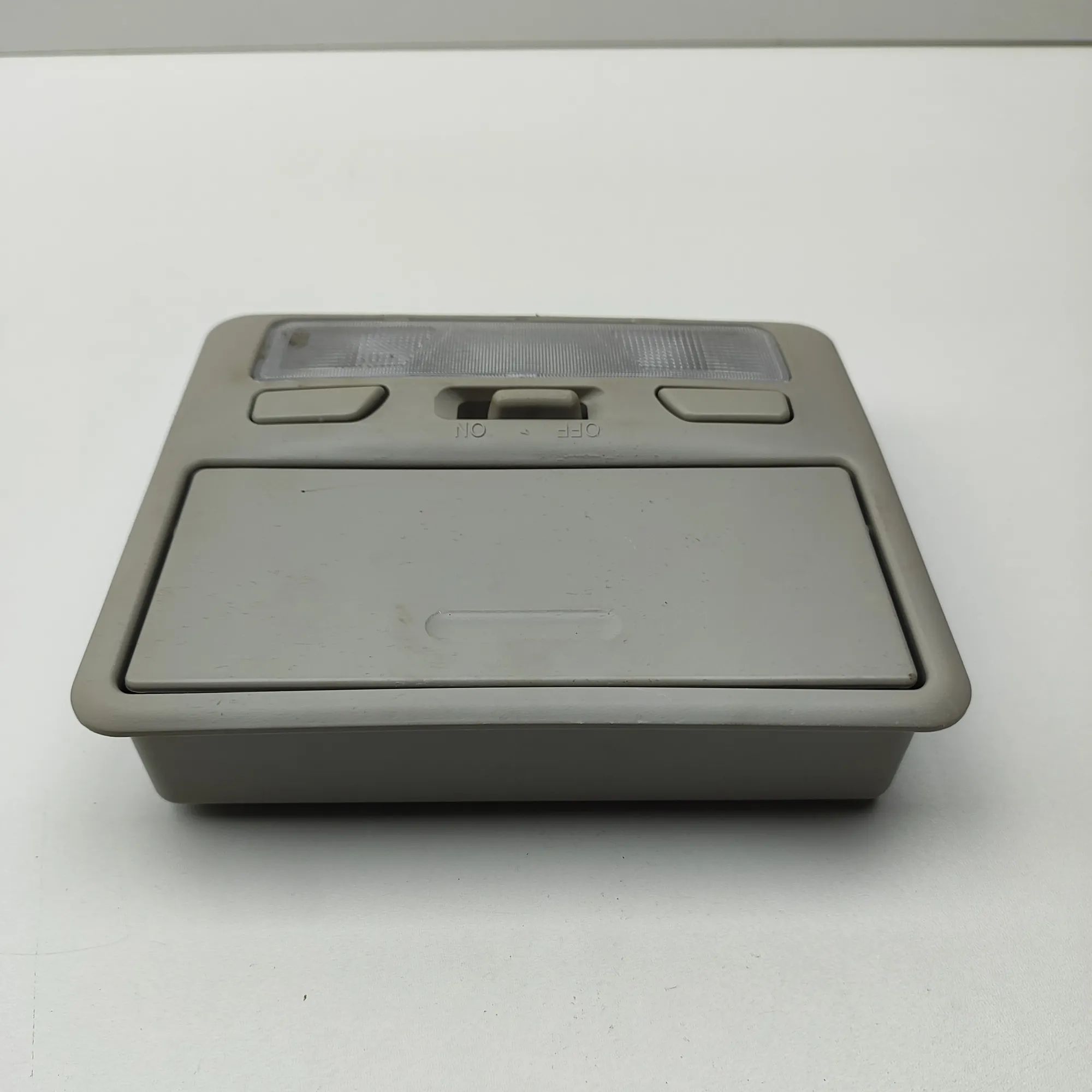 Mitsubishi L200 Interior light Interior light — MITSUBISHI L (200 / TRITON KJ_...