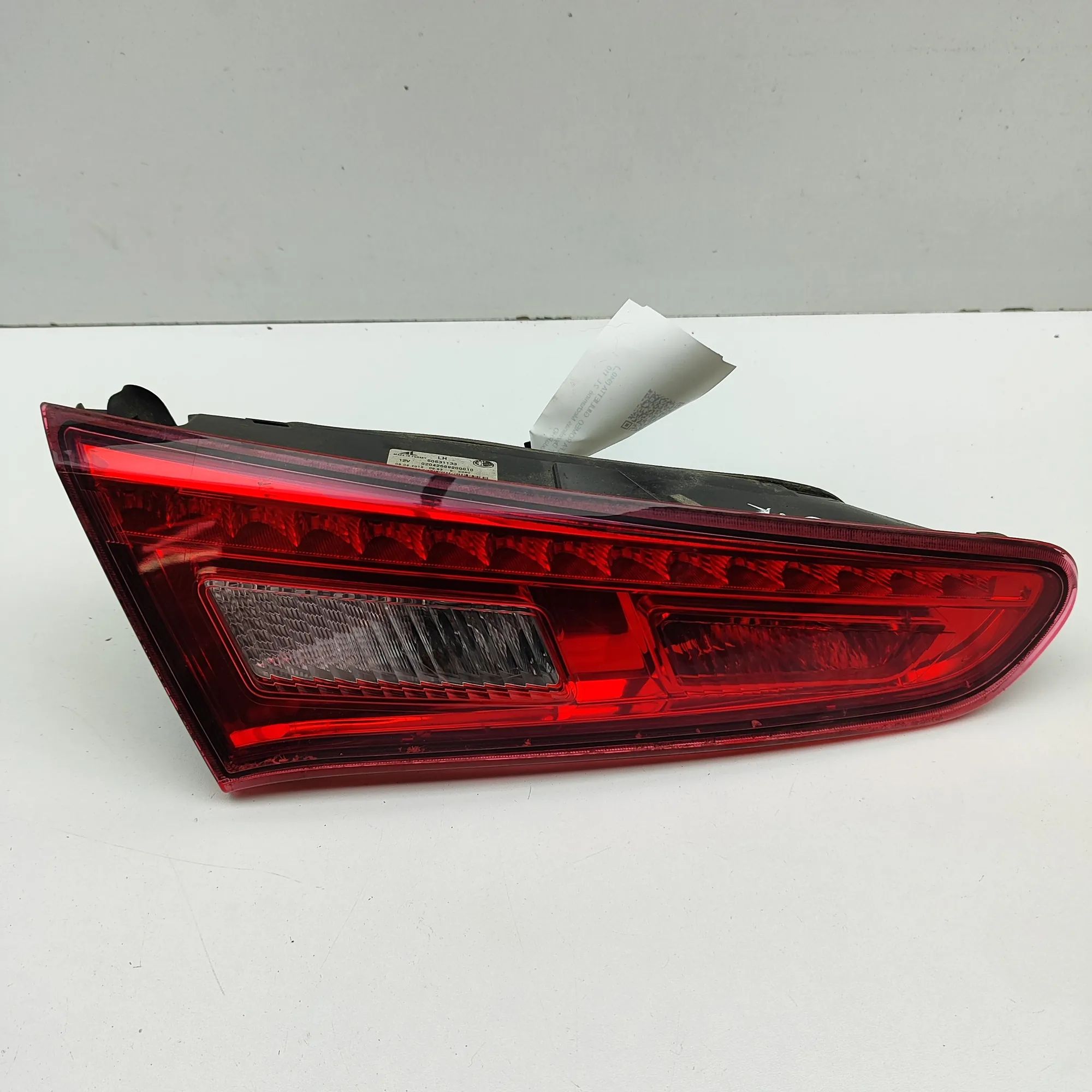 Alfa-Romeo Giulietta (940) Left Side Tailgate Tail Light Left Side Tailgate Tail Light — ALFA ROMEO GIUL...