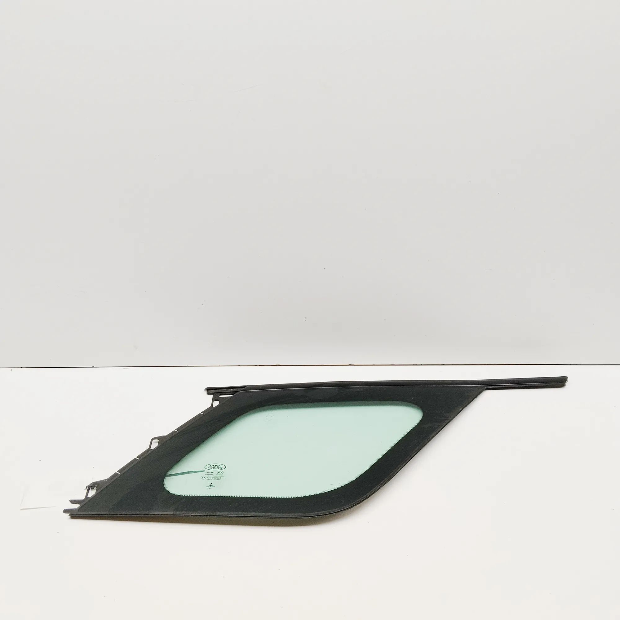 Land Rover Discovery Sport Rear Right Quarter Window Rear Right Quarter Window — LAND ROVER DISCOVER...