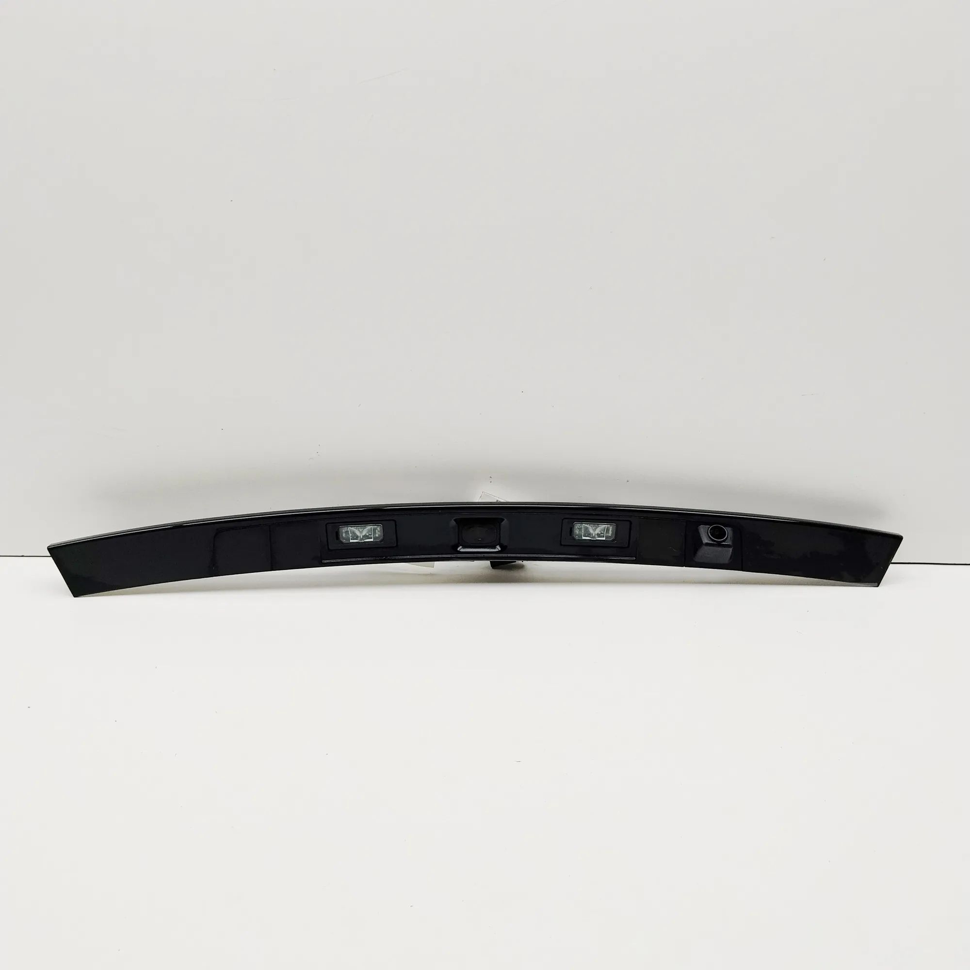 Land Rover Discovery Sport License plate lights License plate lights — LAND ROVER DISCOVERY SPO...