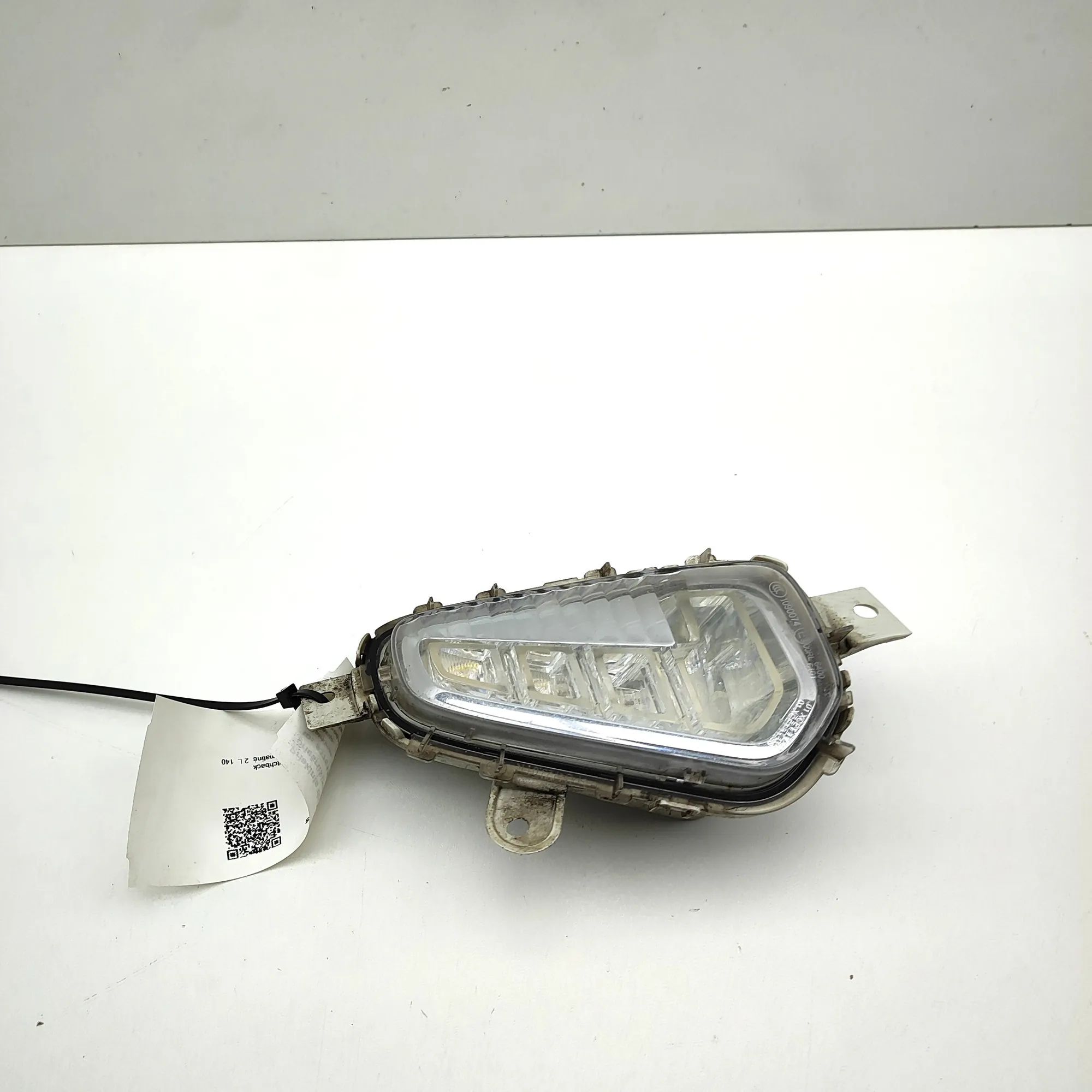 Volvo V40 Front Right Fog Light Front Right Fog Light — VOLVO V40 (Hatchback) (...