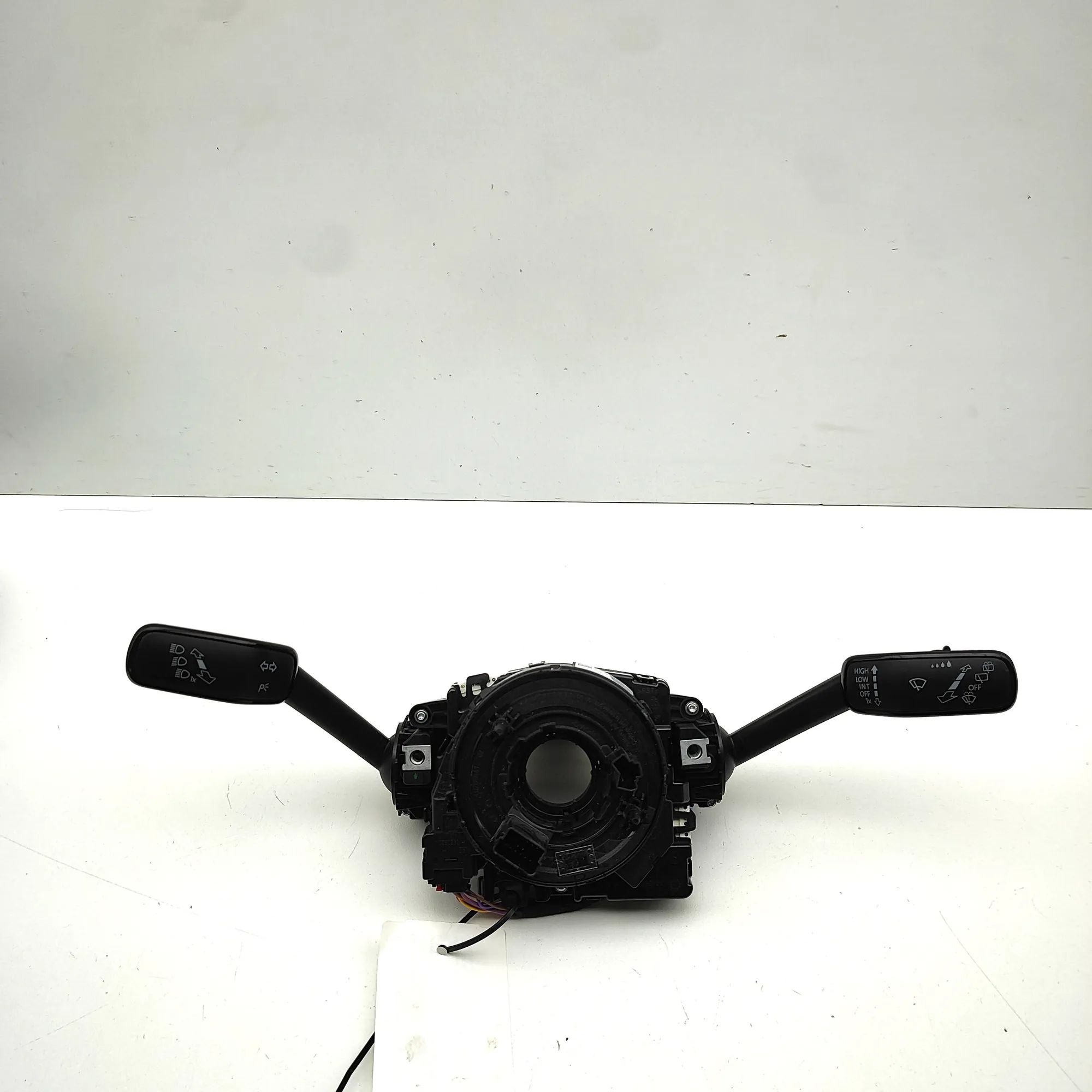 Volkswagen Golf 8 Indicator Wiper Stalk Switch Indicator Wiper Stalk Switch — VW GOLF (VIII CD...