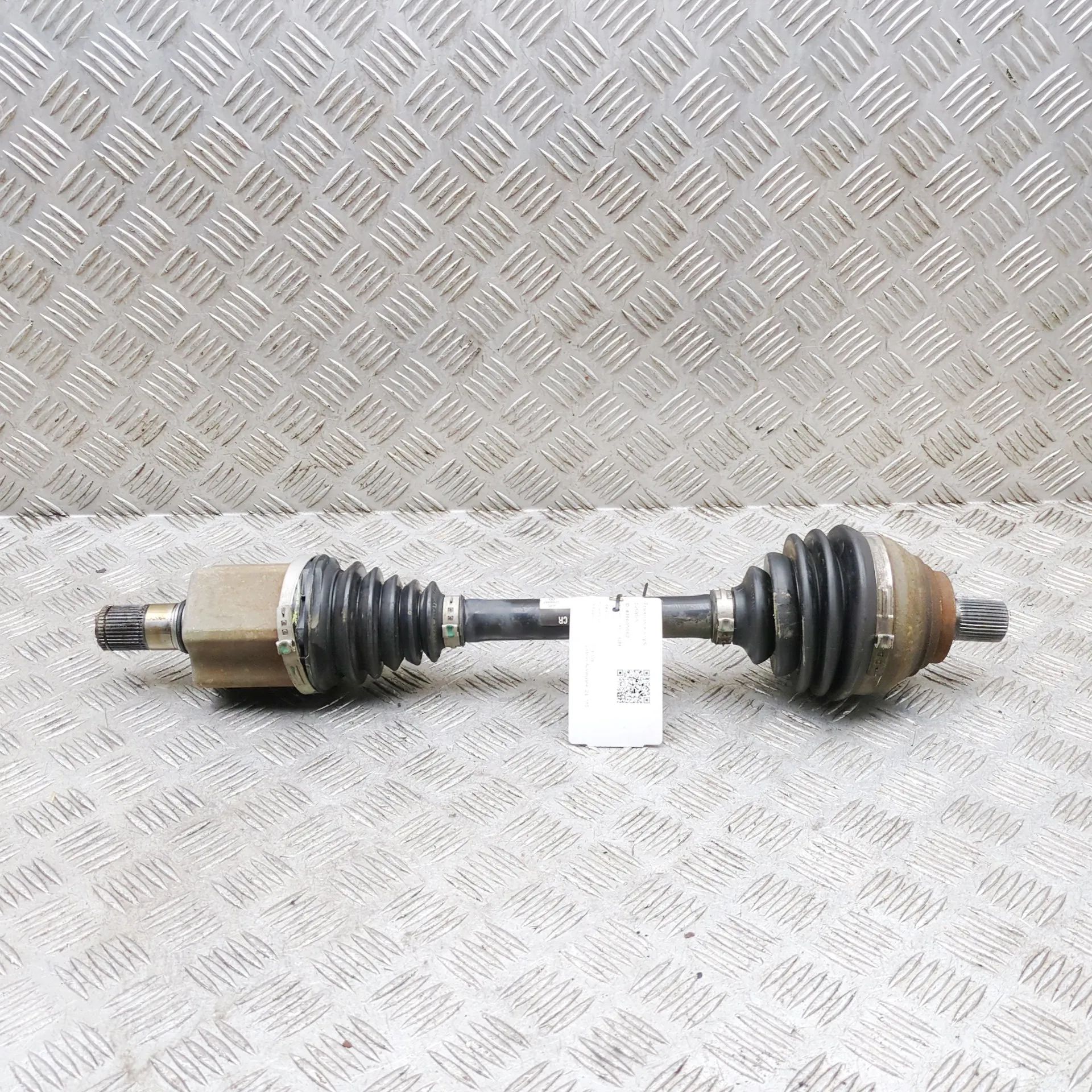 Volkswagen Golf 8 Front Left Driveshaft Front Left Driveshaft — VW GOLF (VIII CD1) (202...