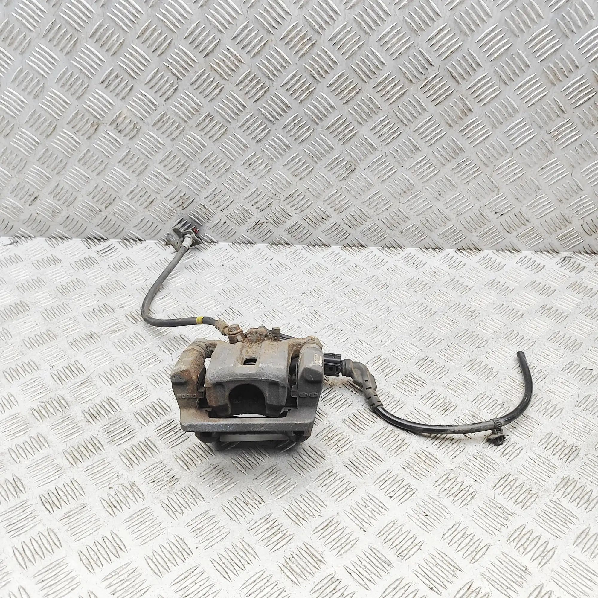 Hyundai Kona Brake caliper — rear right Brake caliper — rear right — HYUNDAI KONA (2017...