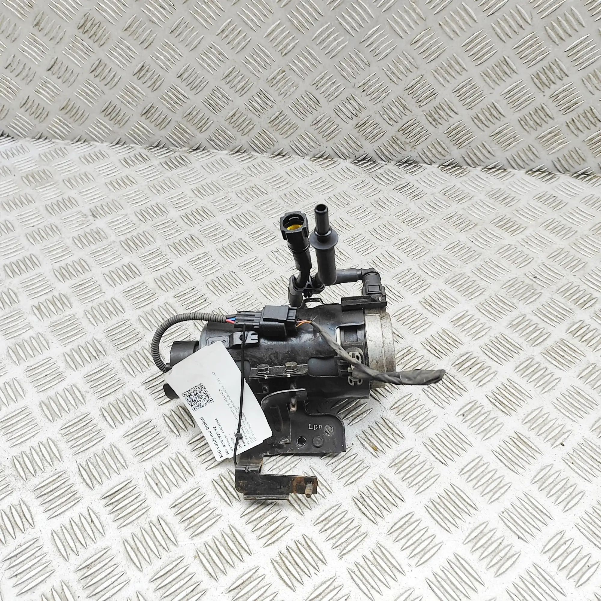 Hyundai Santa Fe polttoainesuodatin Fuel Filter — HYUNDAI SANTA (FÉ III DM) (2012-....