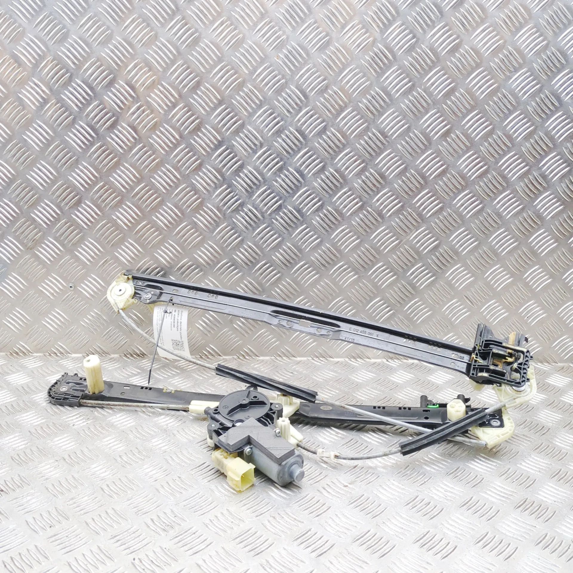 Land Rover Range Rover Sport (L494) Rear Right Door Window Regulator Rear Right Door Window Regulator — LAND ROVER R...