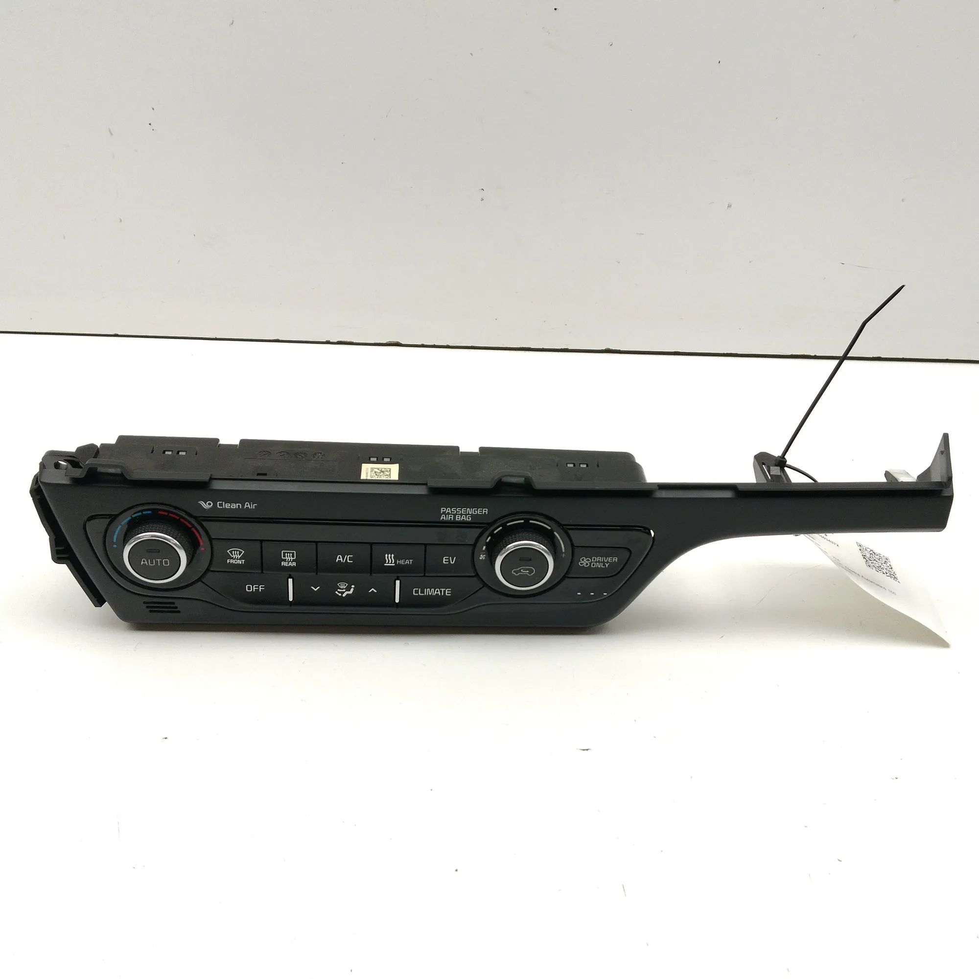 Kia Niro Climate control unit Climate control unit — KIA NIRO (2016-...) — 97...