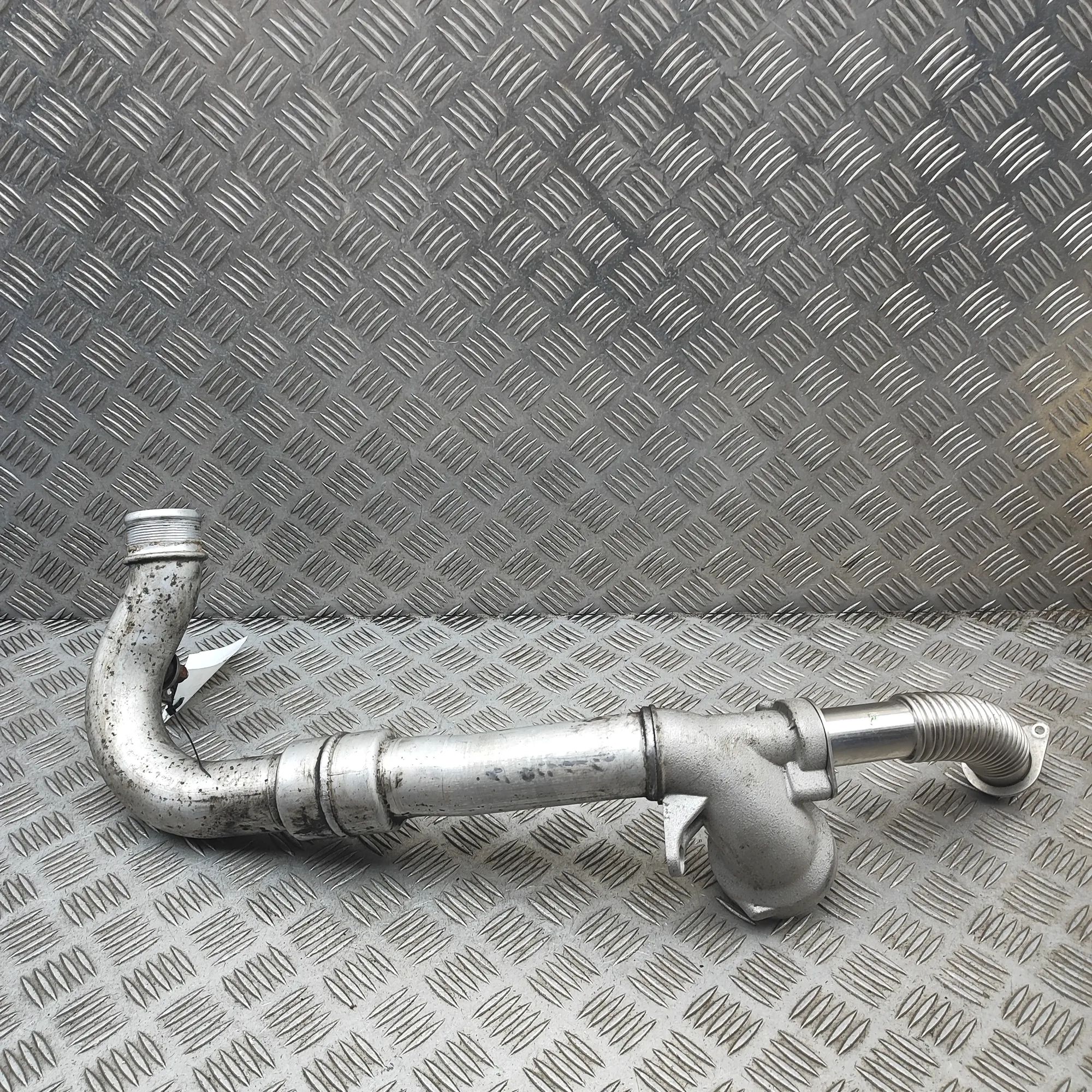 Audi Q5 (8R) Intercooler Hose Pipe Intercooler Hose Pipe — AUDI Q5 (8R) (2008-2017...