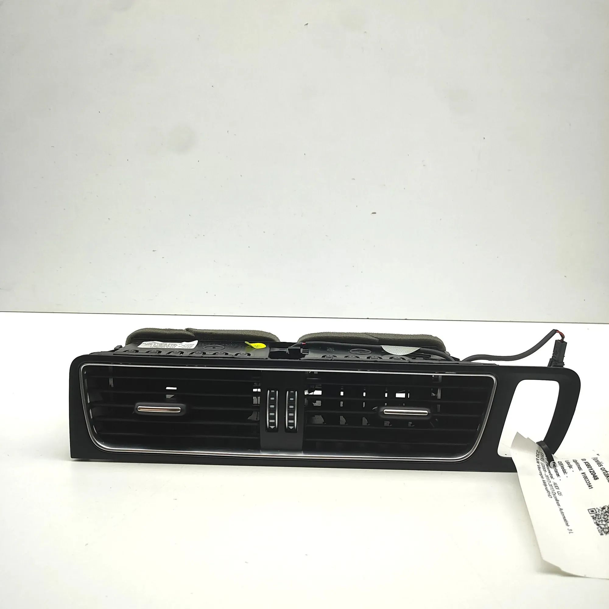 Audi Q5 (8R) Dashboard Air Vents Dashboard Air Vents — AUDI Q5 (8R) (2008-2017) ...