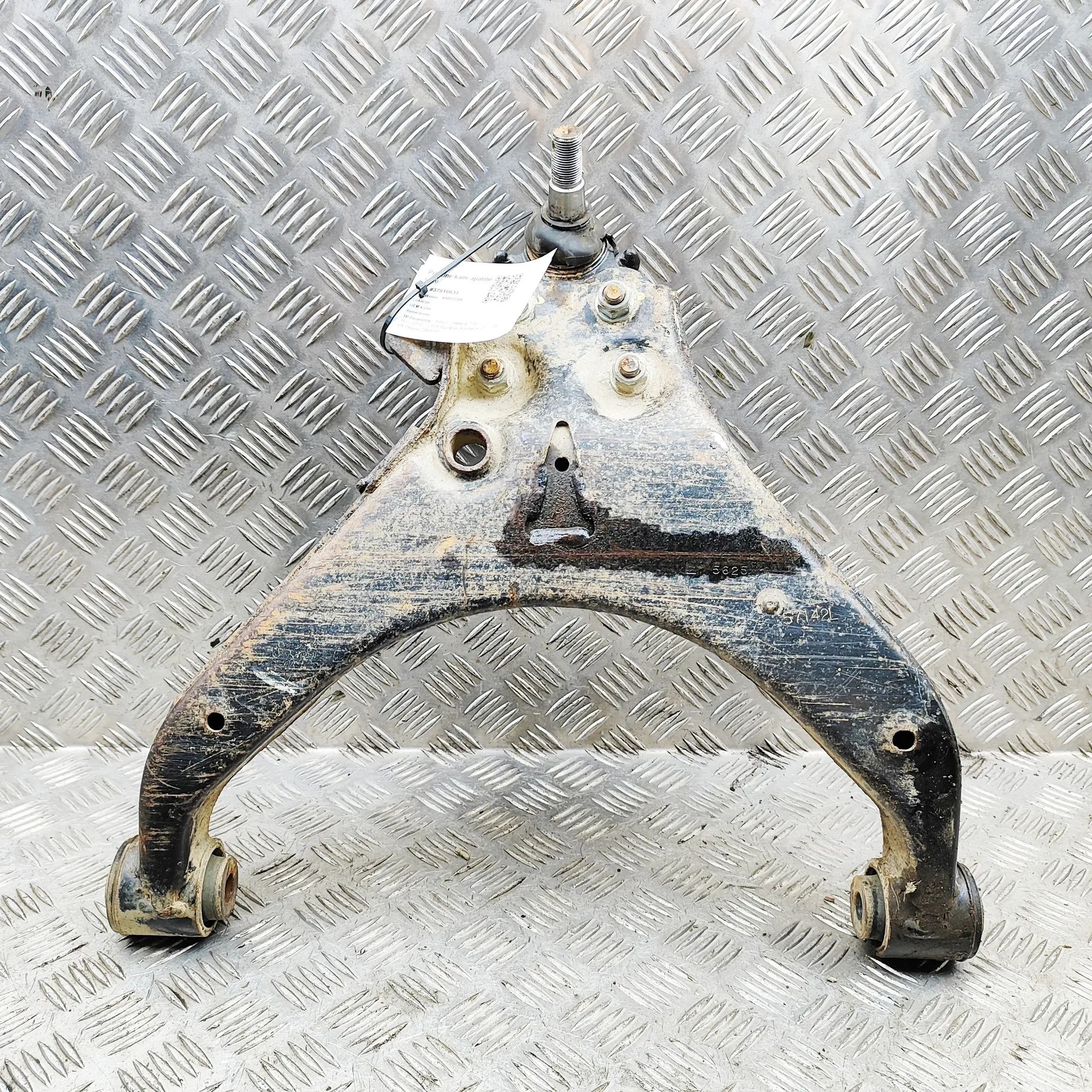 Isuzu D-Max Front Left Lower Control Arm Front Left Lower Control Arm — ISUZU D-MAX (II ...
