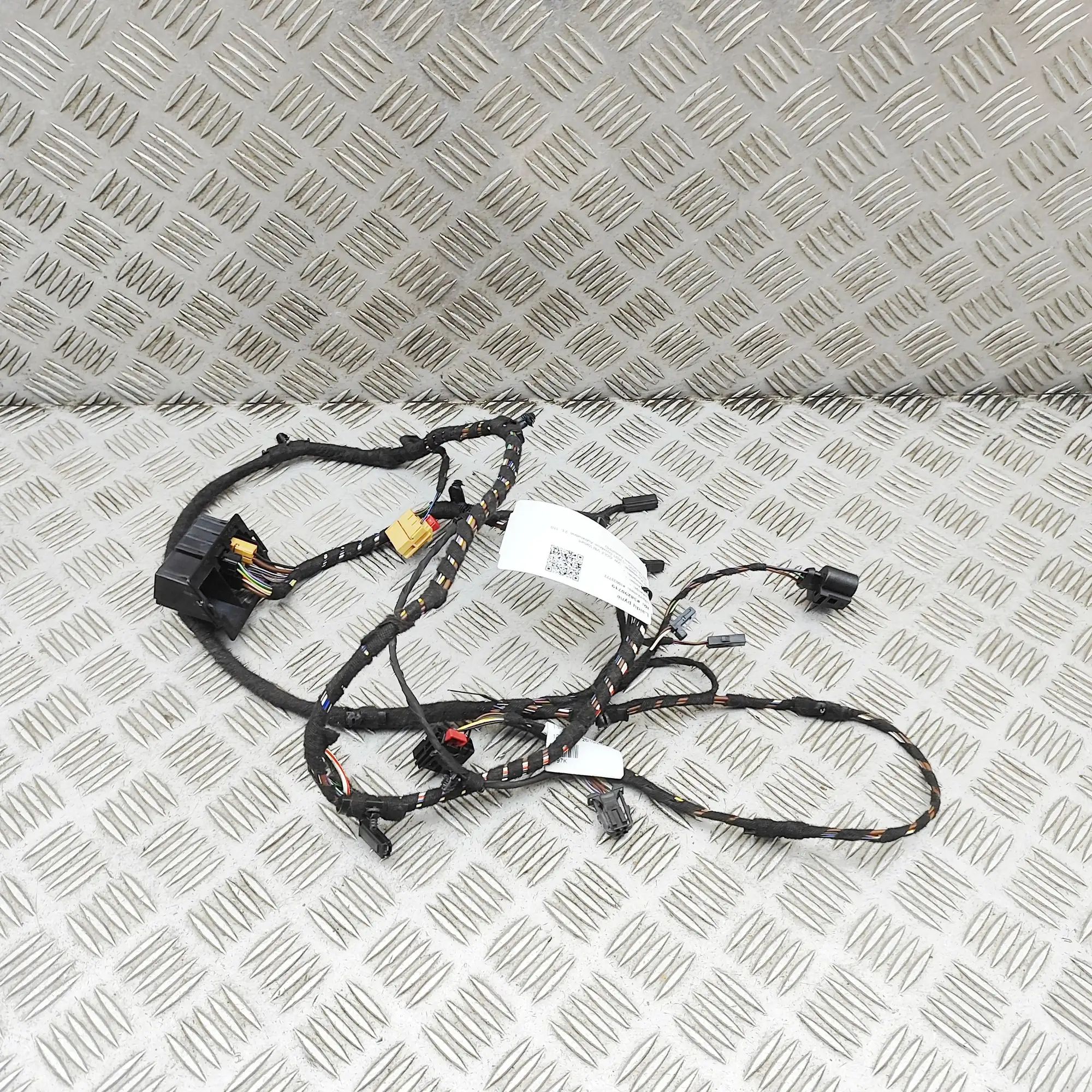 Volkswagen Golf 8 Tailgate wiring harness Tailgate wiring harness — VW GOLF VIII VARIANT ...