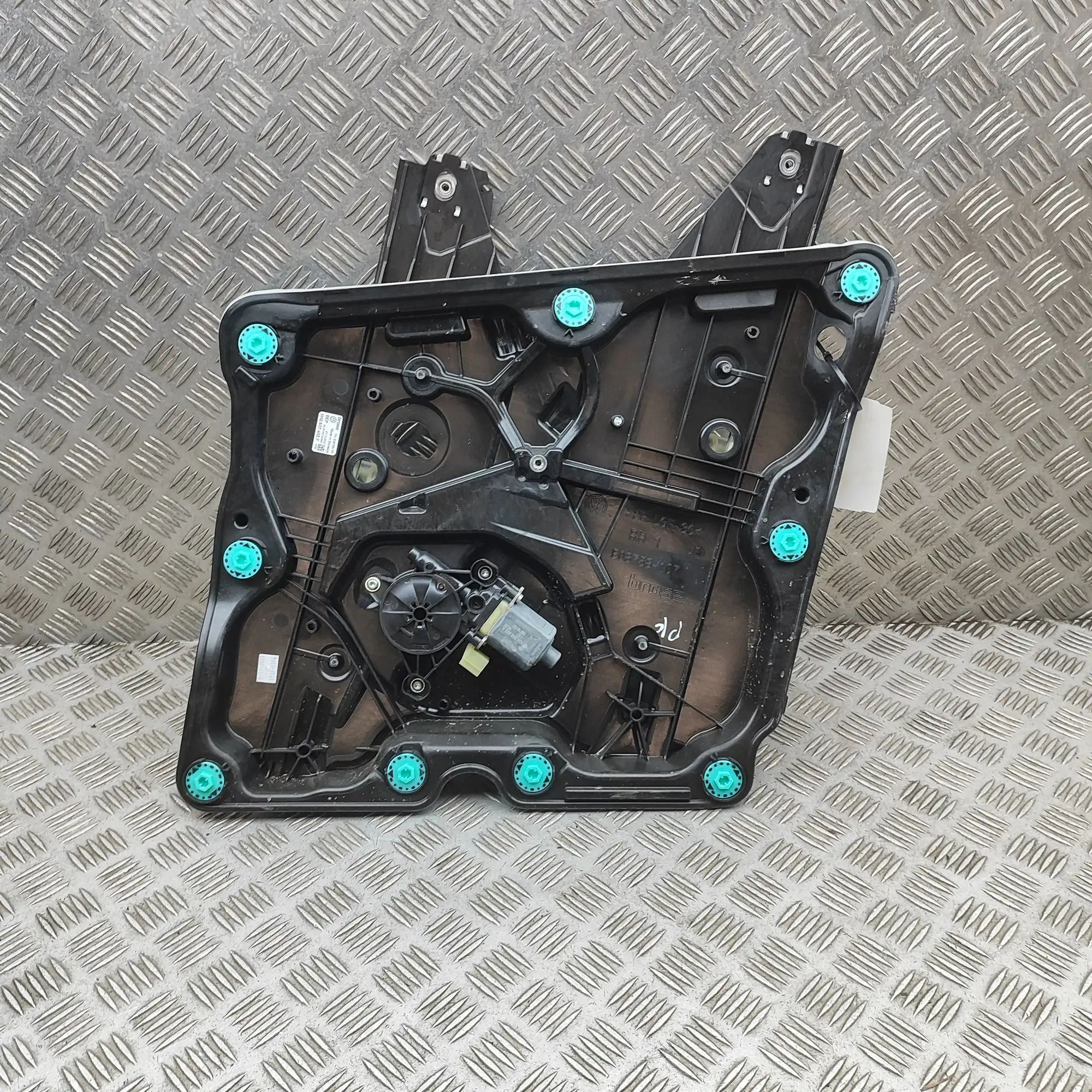 Volkswagen Golf 8 Front Right Door Window Regulator Front Right Door Window Regulator — VW GOLF VII...