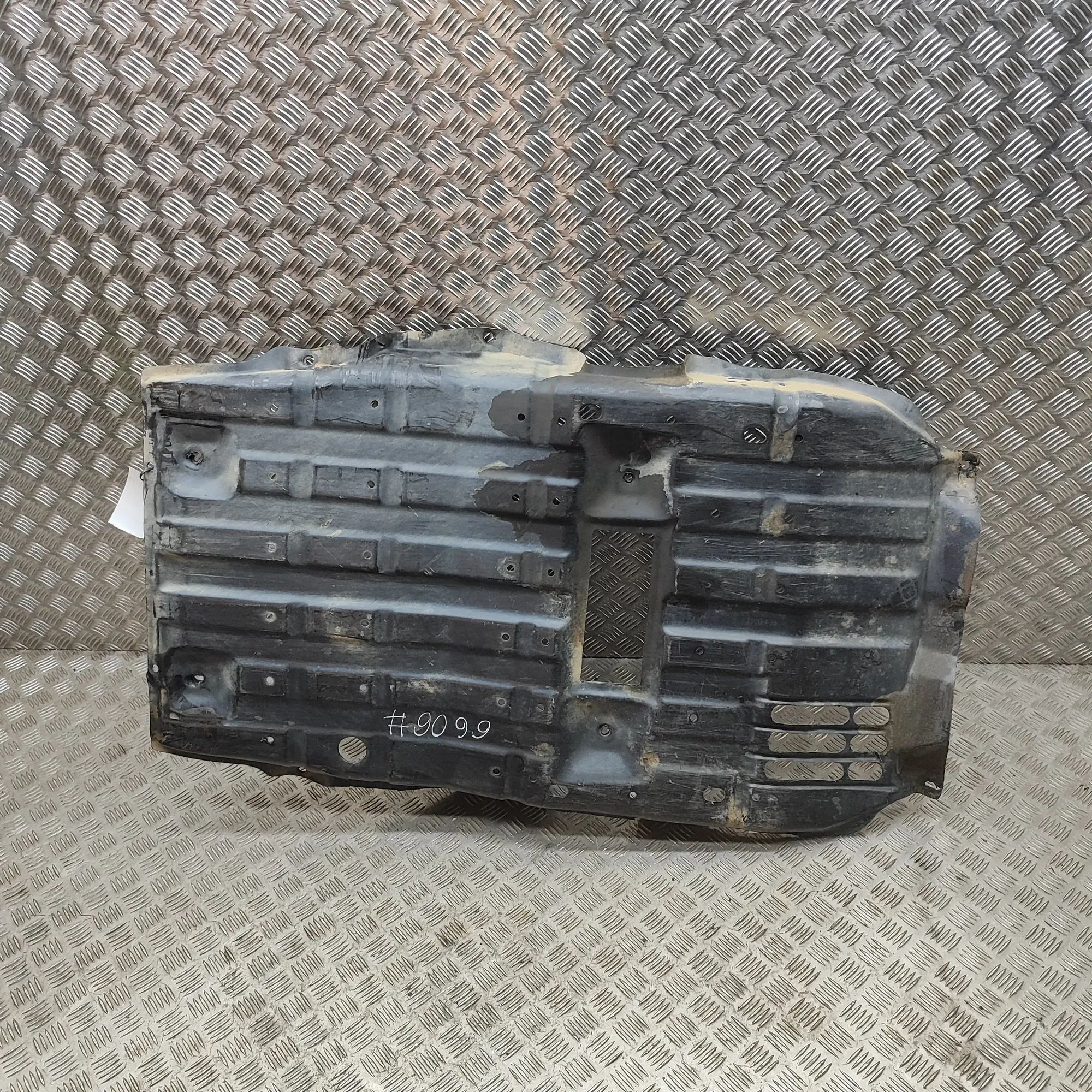 Mitsubishi L200 Moottori muovikansi Engine cover — MITSUBISHI L (200 / TRITON KJ_, ...