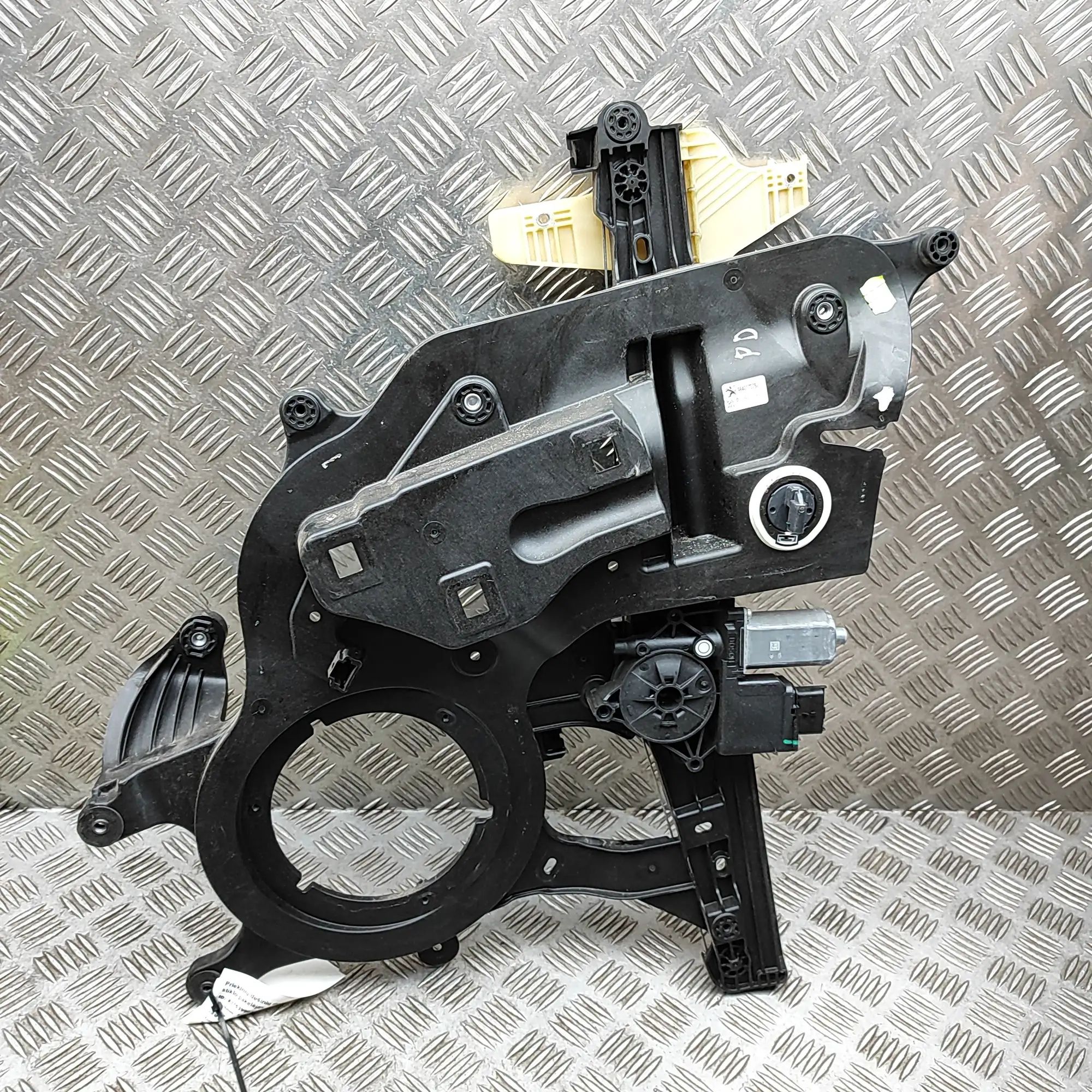 Opel Combo (E) Front Right Door Window Regulator Front Right Door Window Regulator — OPEL COMBO ...