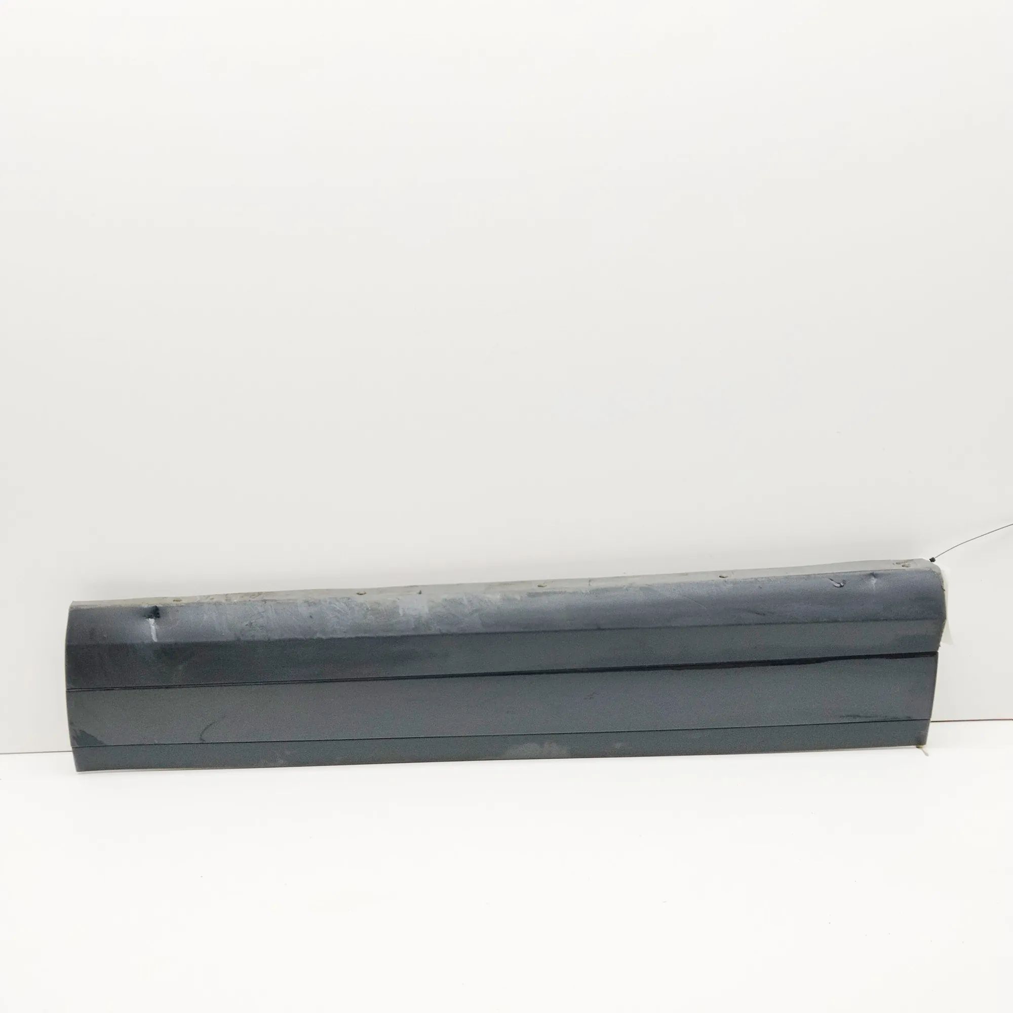 Land Rover Range Rover Evoque Door moulding — front right Door moulding — front right — LAND ROVER RANGE ...