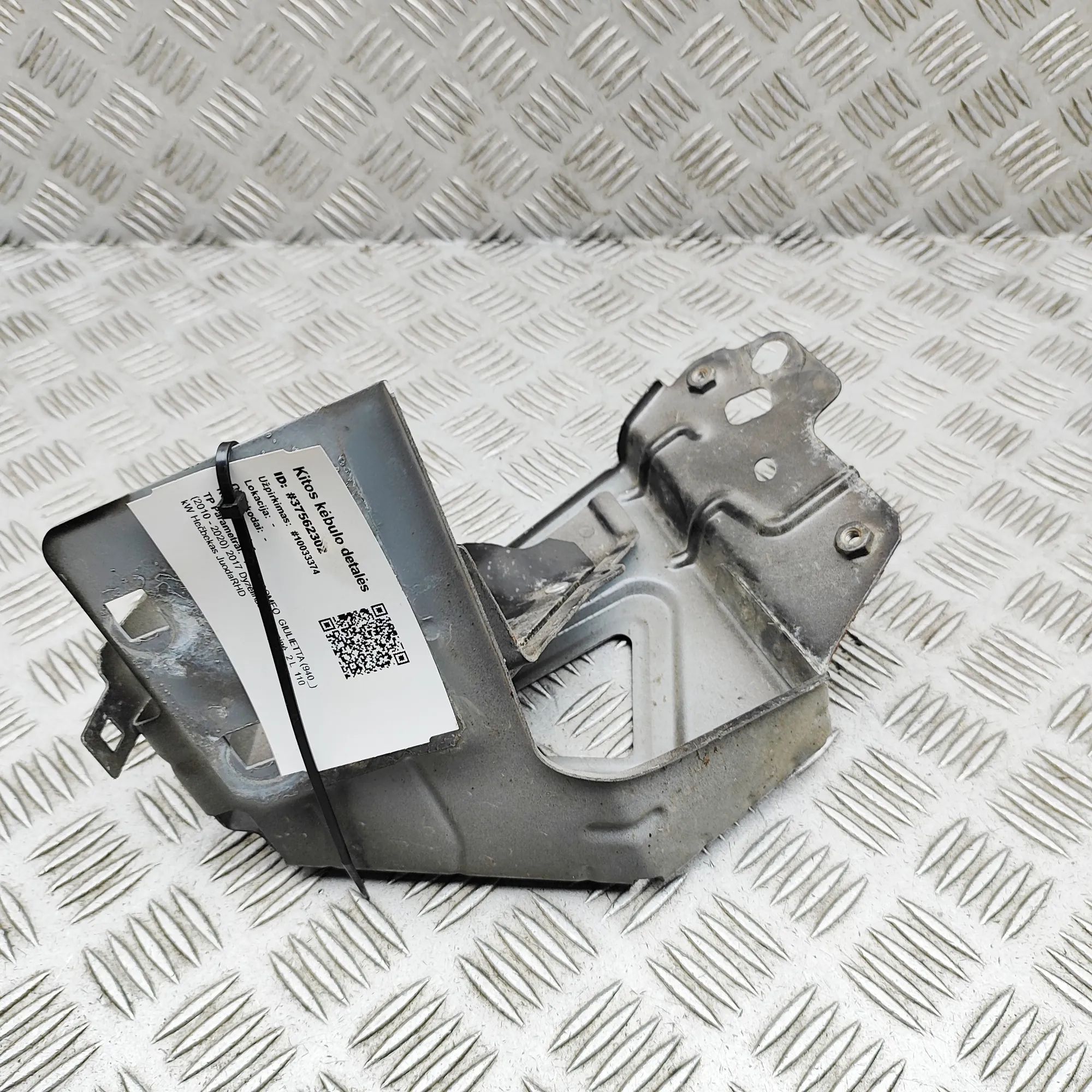Alfa-Romeo Giulietta (940) Fender bracket — front left Fender bracket — front left — ALFA ROMEO GIULIE...