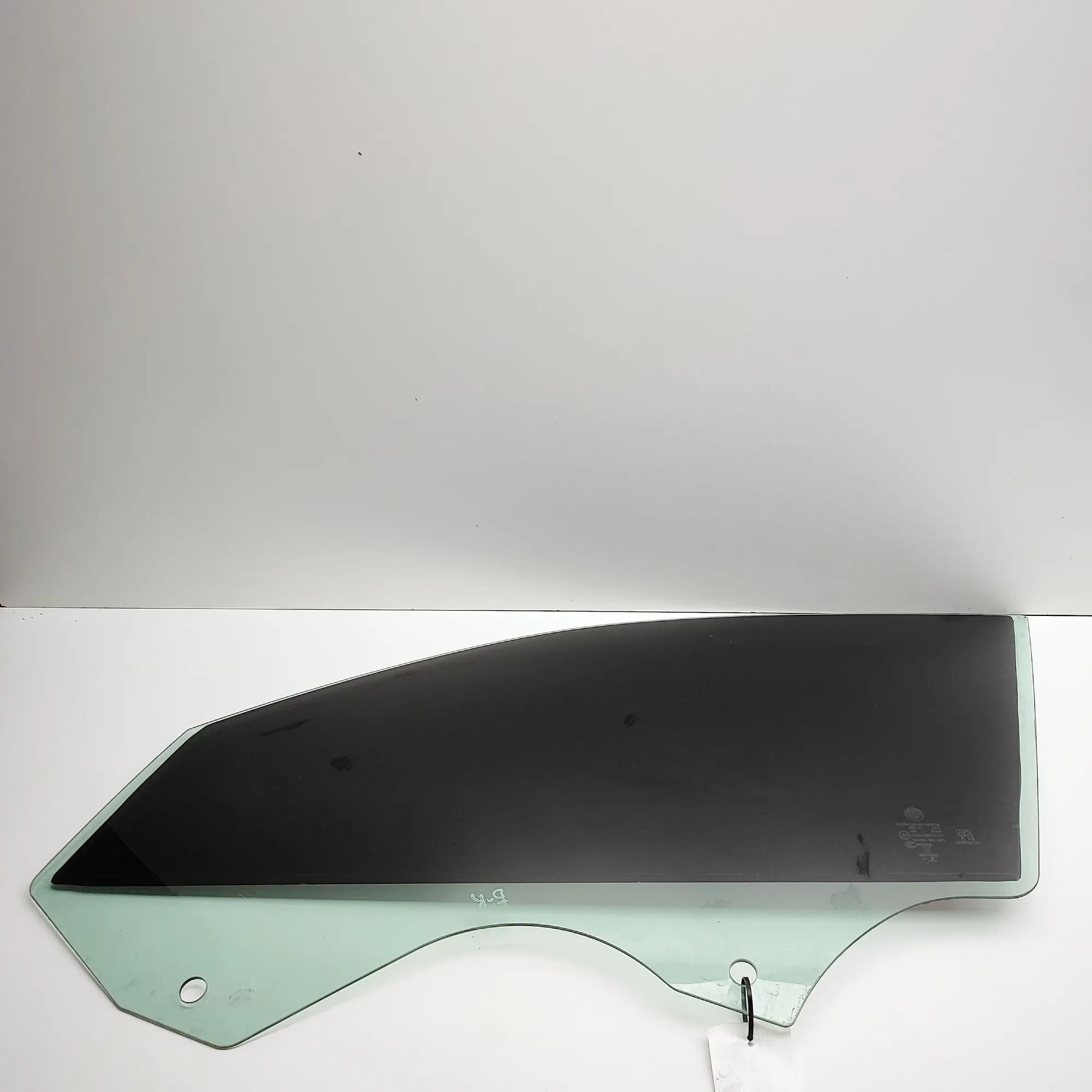Alfa-Romeo Stelvio Front Left Door Window Front Left Door Window — ALFA ROMEO STELVIO (94...