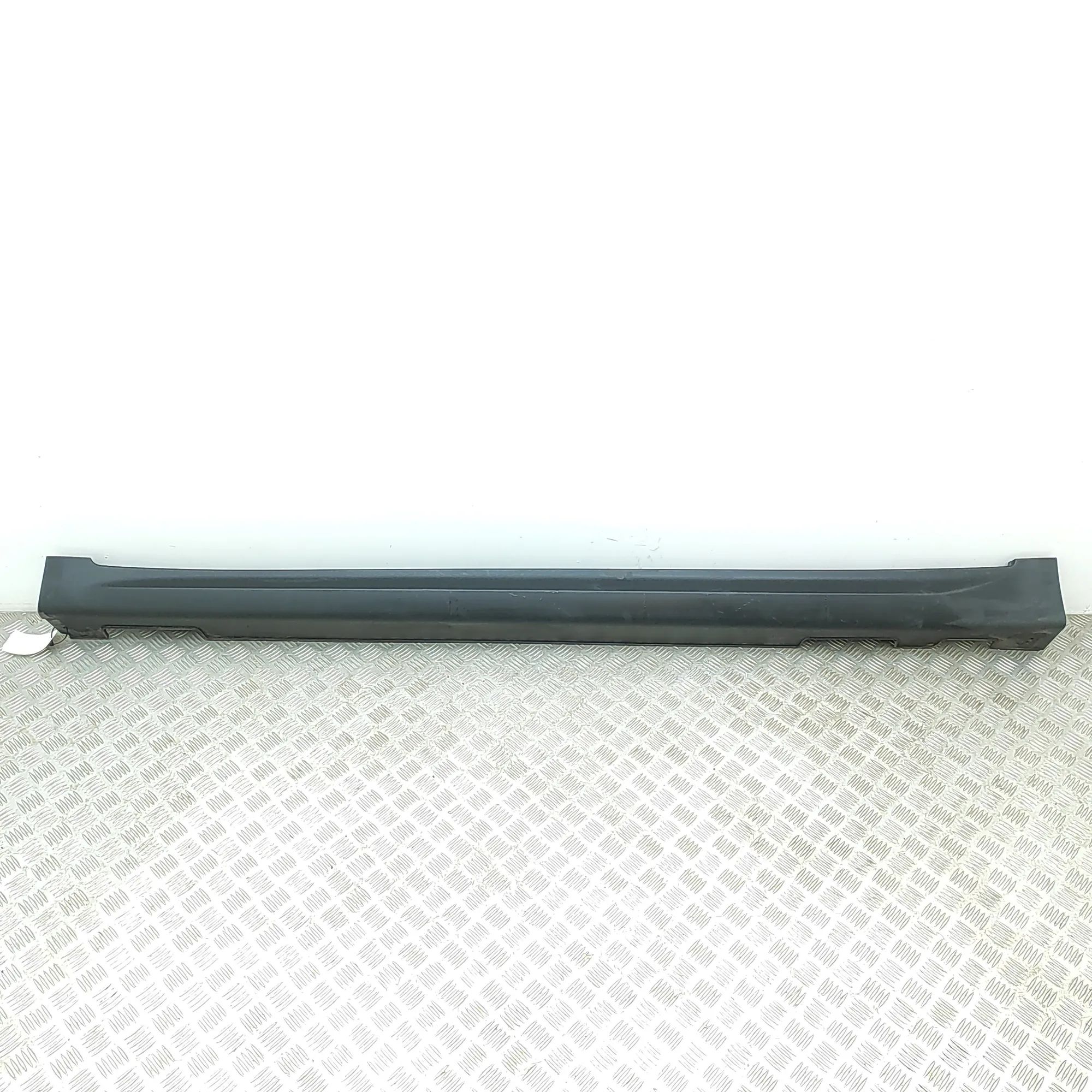 Kia Niro Left Side Plastic Sideskirt Cover Left Side Plastic Sideskirt Cover — KIA NIRO (2...