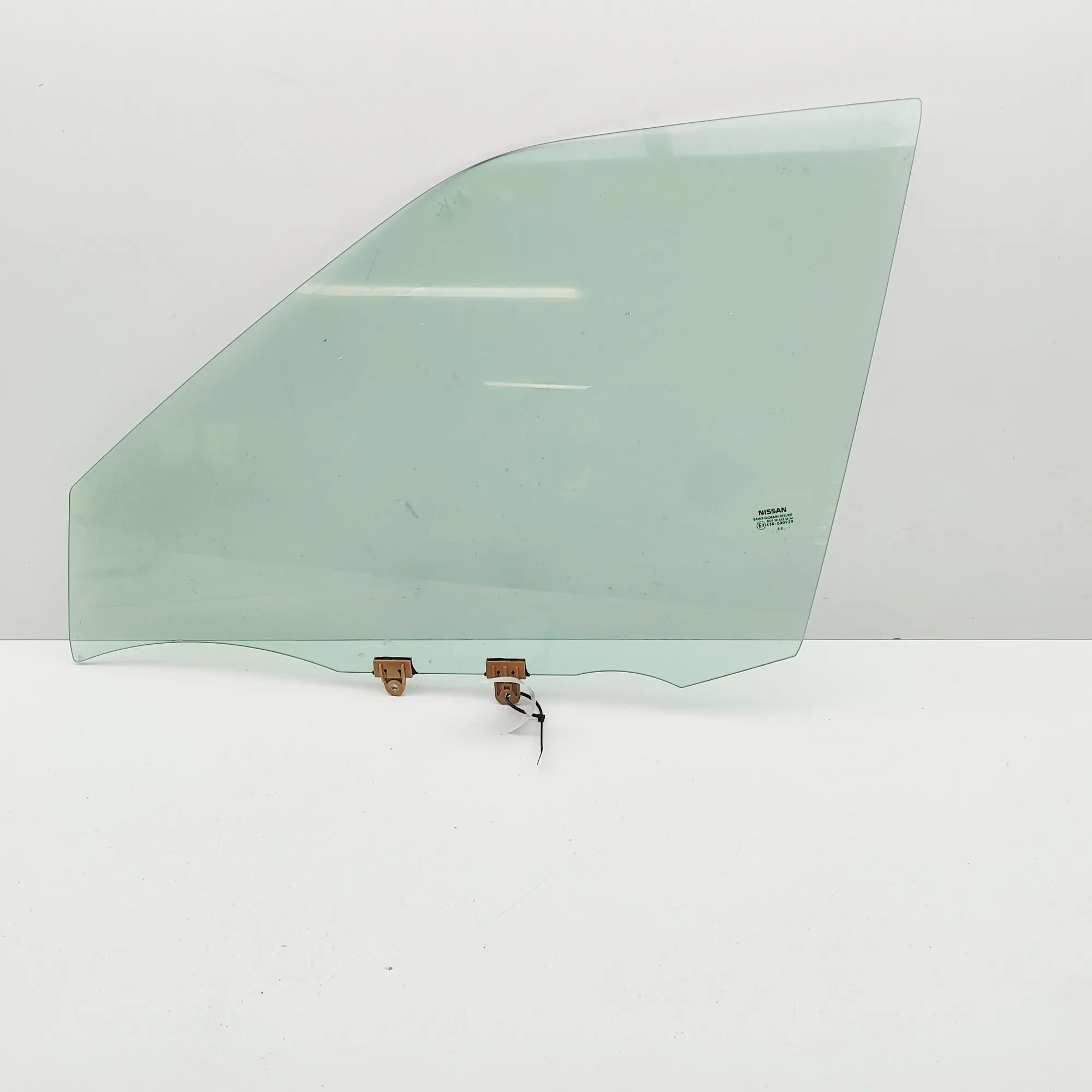 Nissan Juke Front Left Door Window Front Left Door Window — NISSAN JUKE (F16) (201...