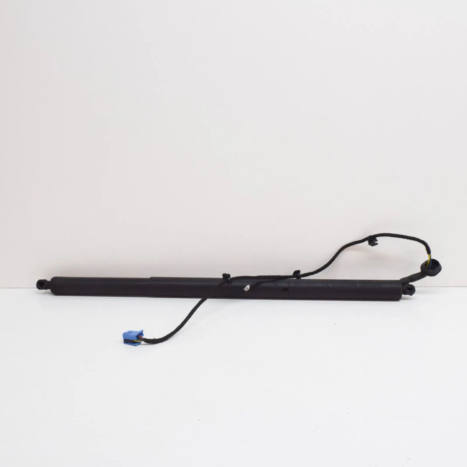 Mercedes-Benz GLC (X253) Right Side Tailgate Gas Strut Right Side Tailgate Gas Strut — MERCEDES BENZ G...