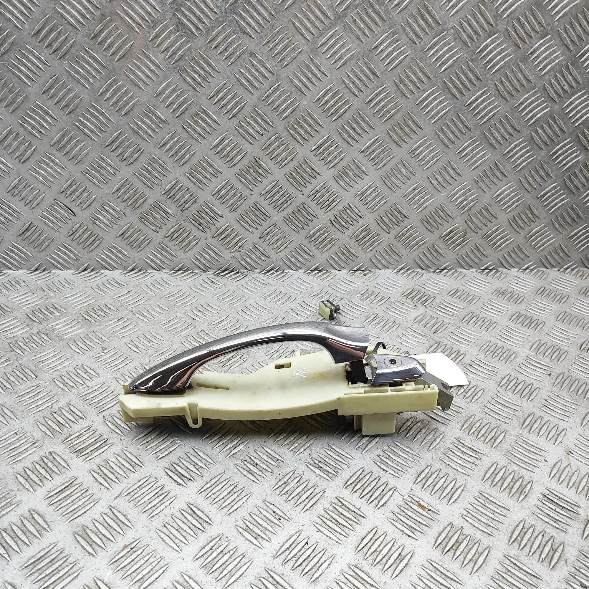 Jaguar XJ Exterior door handle — front right Exterior door handle — front right — JAGUAR XJ ...