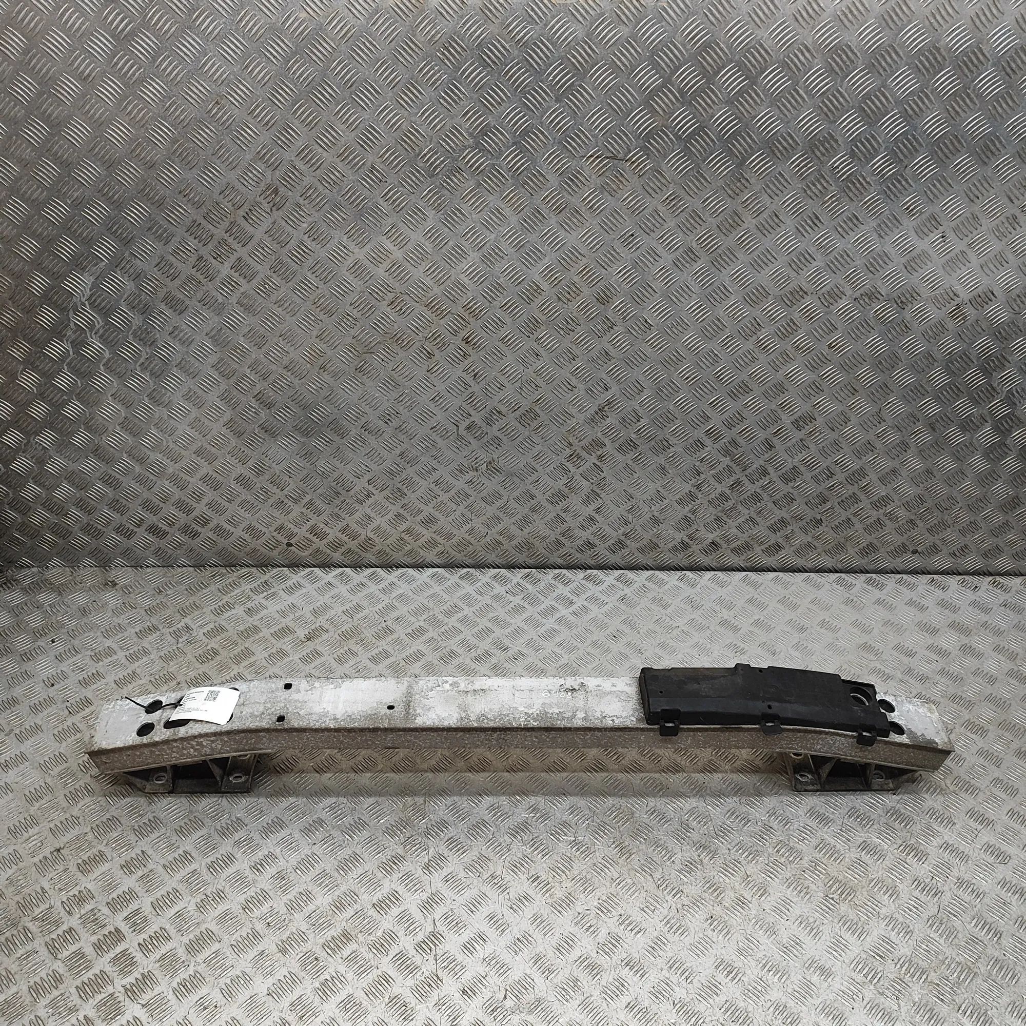 Lexus LS Rear Crash Reinforcement Bar Rear Crash Reinforcement Bar — LEXUS LS (_F4_) ...