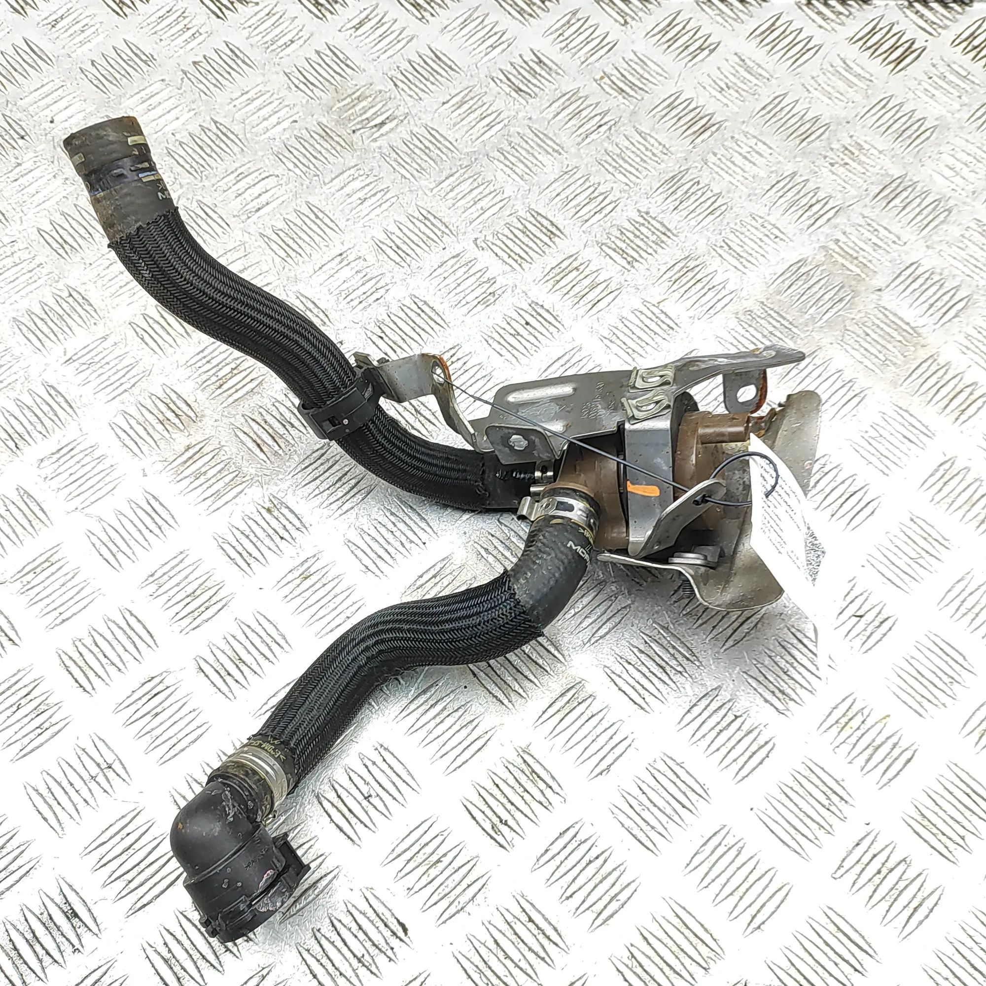 Jeep Compass Auxiliary Water Pump Auxiliary Water Pump — JEEP COMPASS (MP) (2016-...