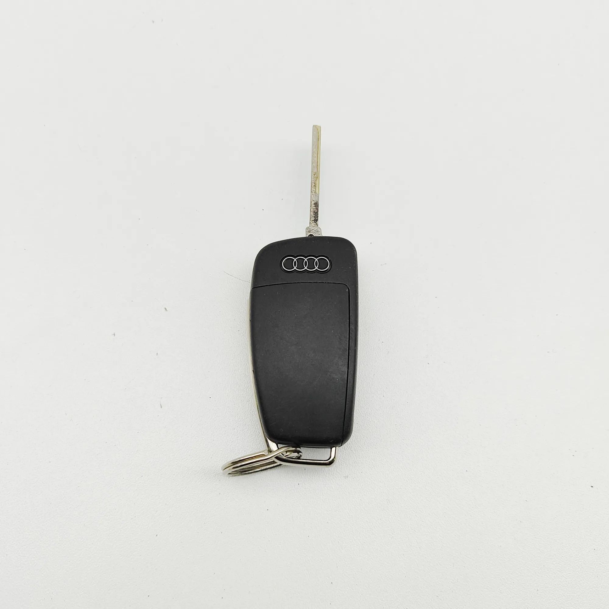 Audi Q3 (F3) Ключ зажигания Ignition key — AUDI Q3 (F3) (2018-...) — 81A837...