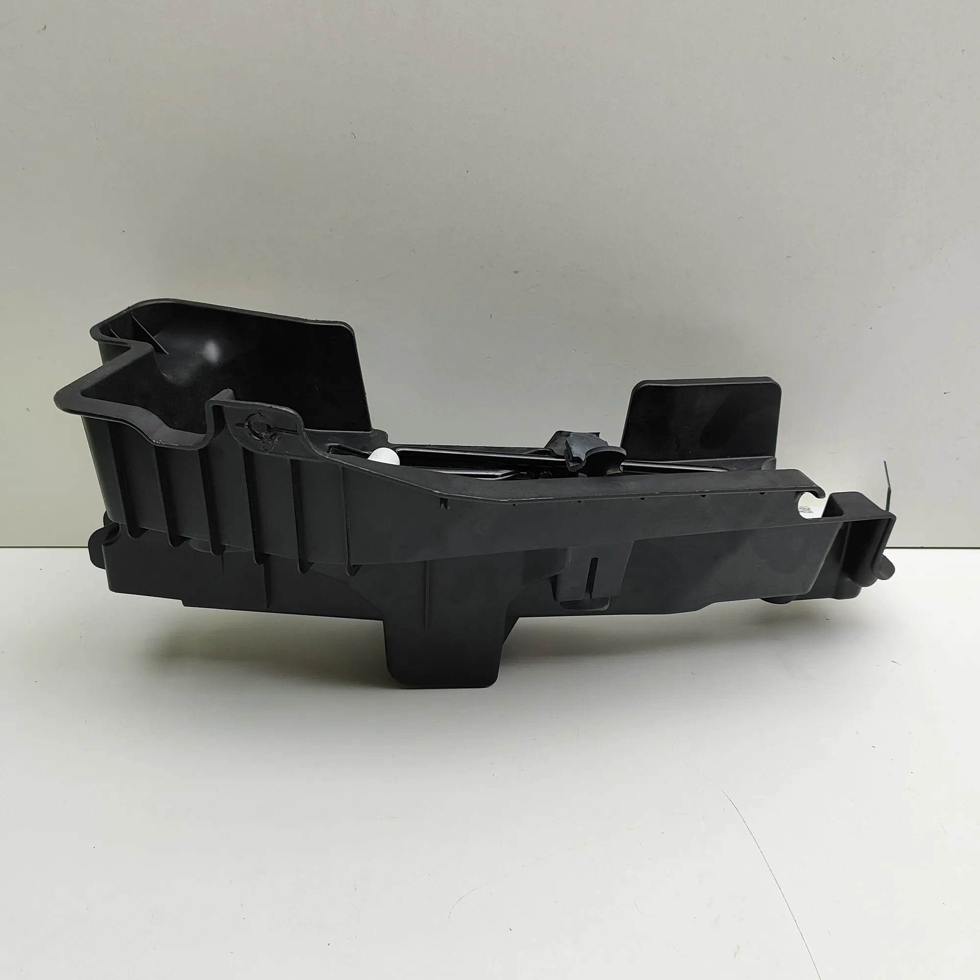 Audi Q3 (8U) Lift Jack Lift Jack — AUDI Q3 (8U) (2011-2018) — 5N001103...