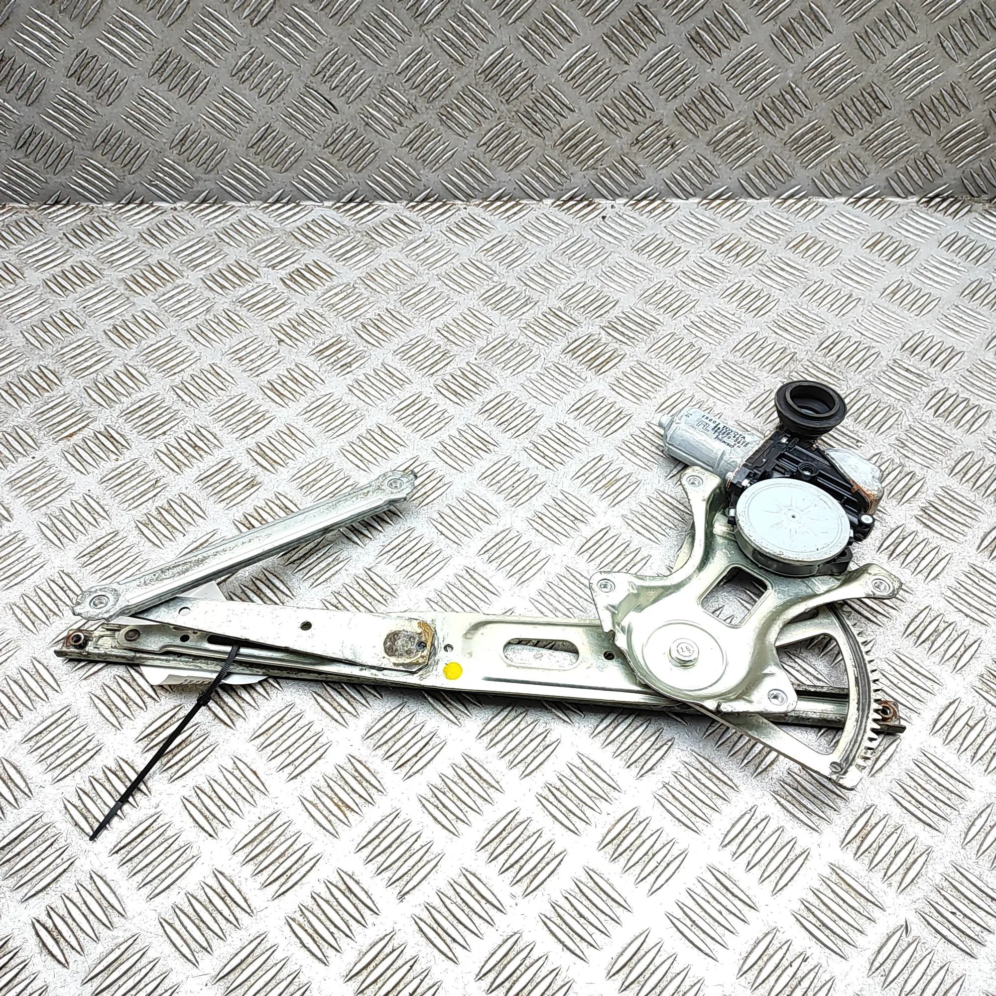 Lexus LS Front Left Door Window Regulator Front Left Door Window Regulator — LEXUS LS (_F...
