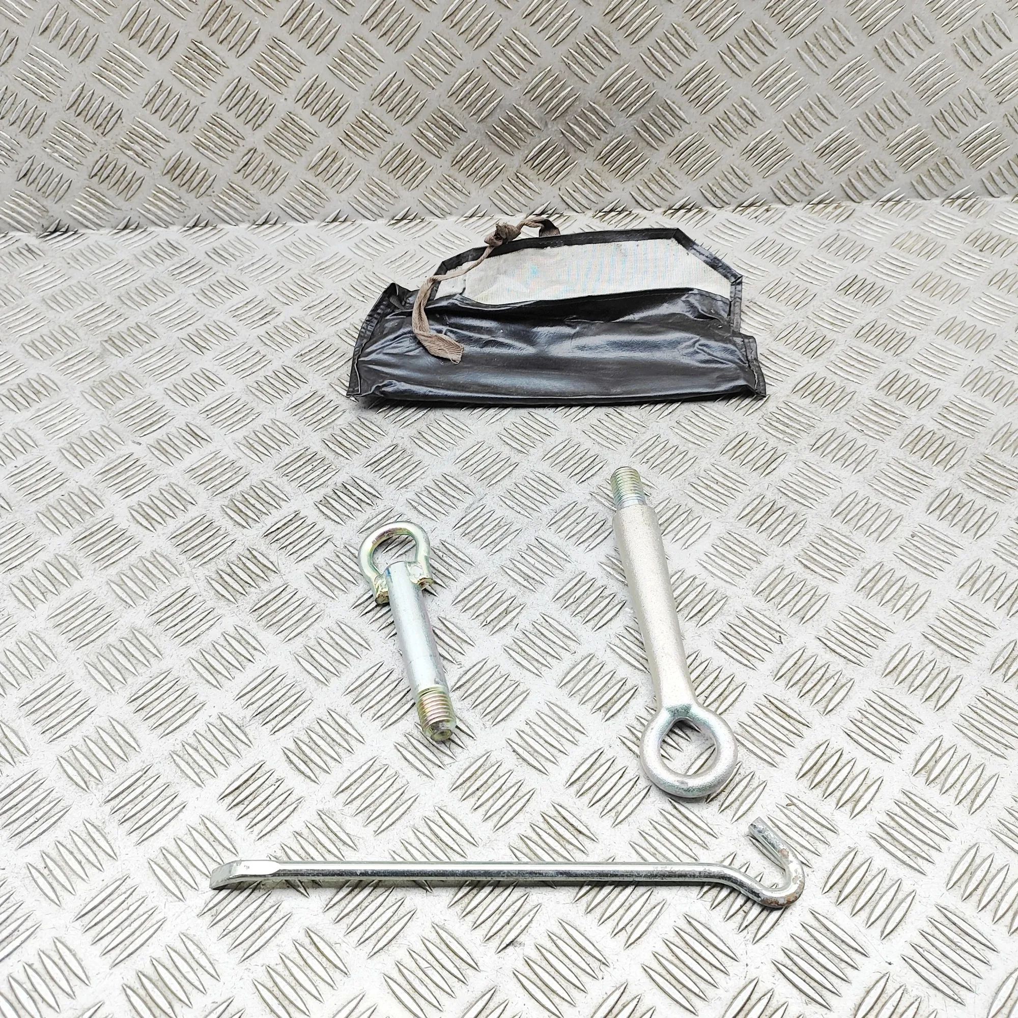 Mazda MX-5 Tool Kit Tool Kit — MAZDA MX-5 (IV ND) (2015-...) — NA1P...