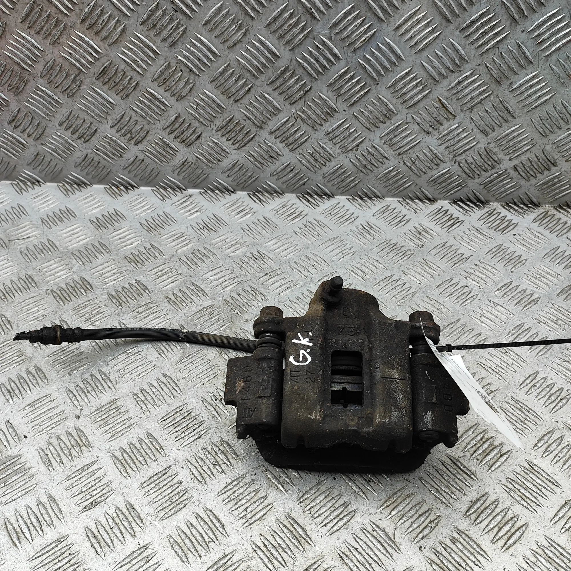 Toyota Land Cruiser 150 Brake caliper — rear left Brake caliper — rear left — TOYOTA LAND CRUISER...