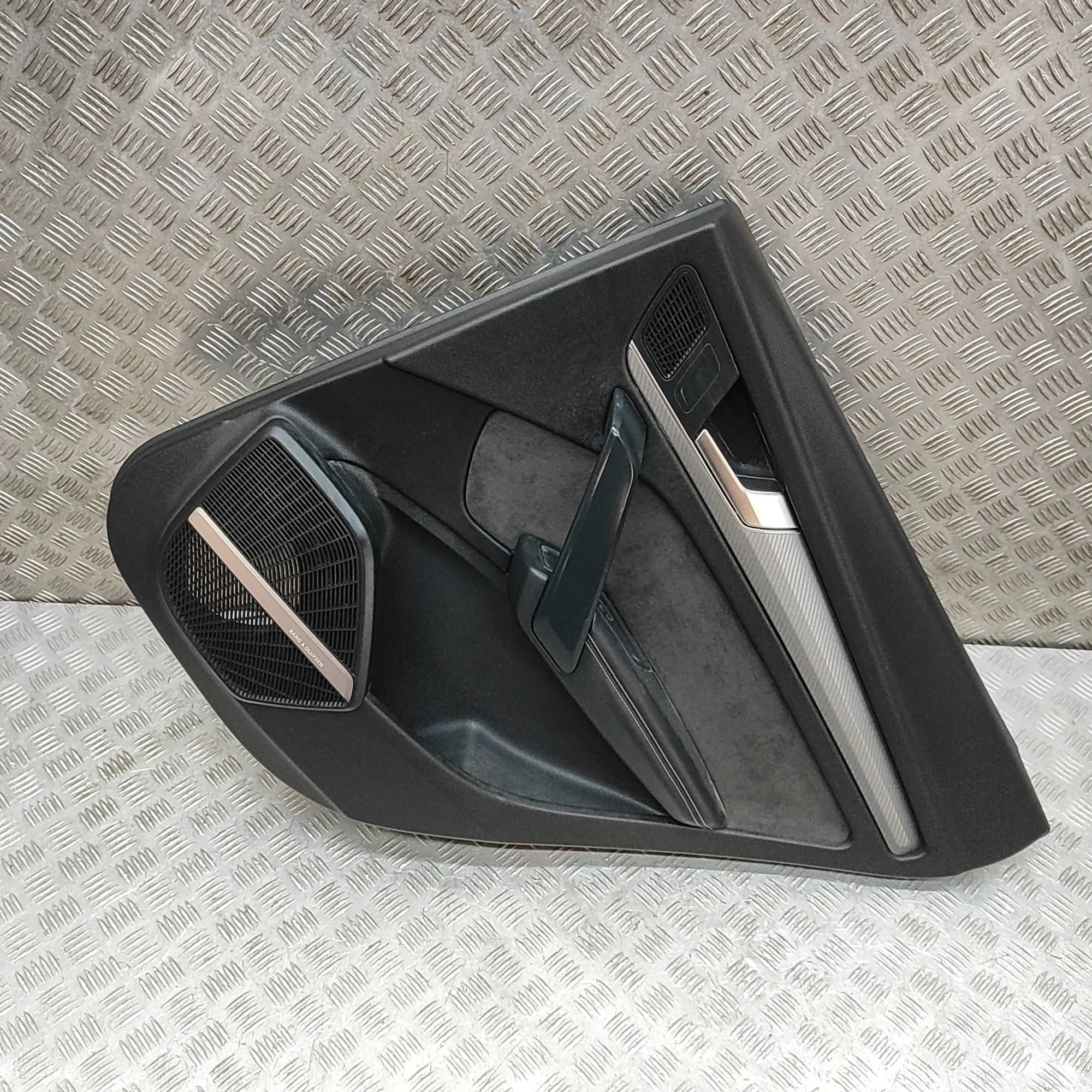 Audi Q5 (8R) Rear Right Door Panel Rear Right Door Panel — AUDI Q5 (FY) (2016-...)...
