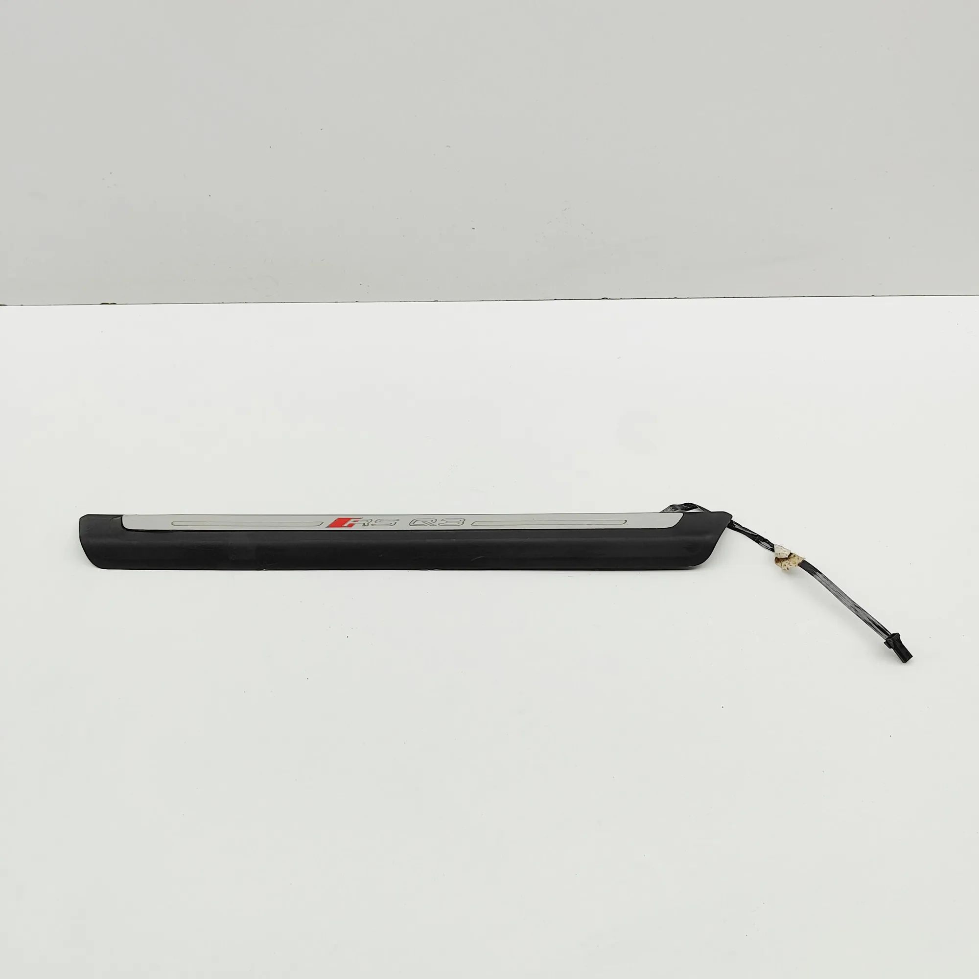 Audi Q3 (F3) Sill trim — front left Sill trim — front left — AUDI Q3 (Sportback F3N...