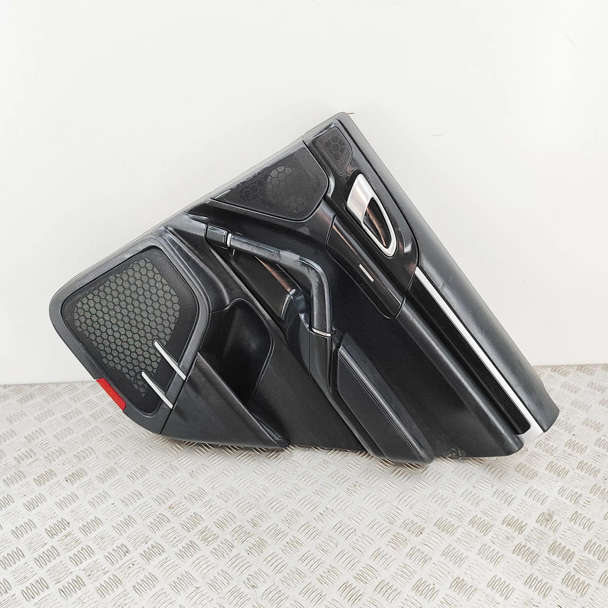 Porsche Cayenne Rear Right Door Panel Rear Right Door Panel — PORSCHE CAYENNE (92A) (...